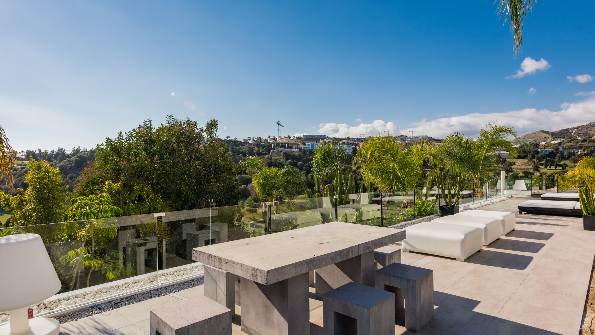 Modern luxury villa with stunning panoramic views in La Alqueria, Benahavis.