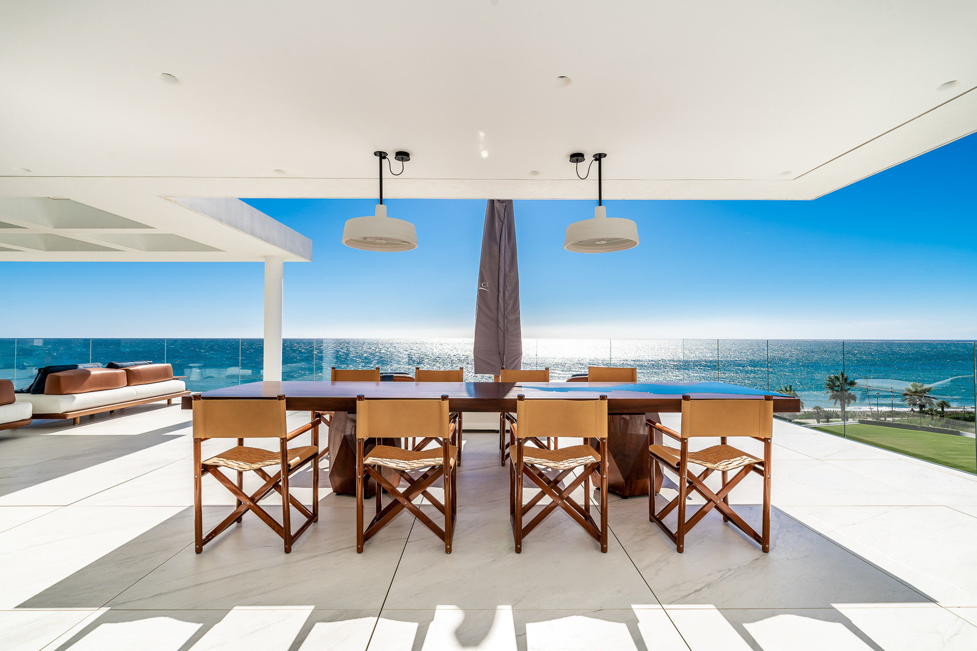 Spectacular contemporary 4 bedroom penthouse in the New Golden Mile, Estepona.