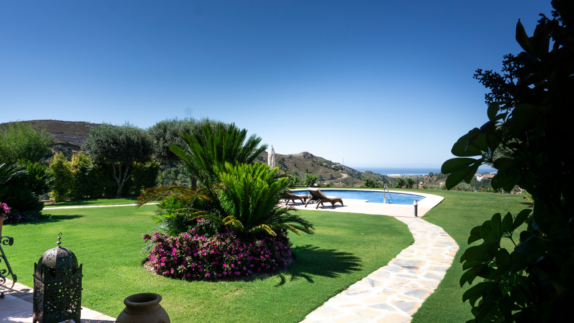 Villa de golf con vistas panorámicas en Marbella Club Golf Resort, Benahavis.