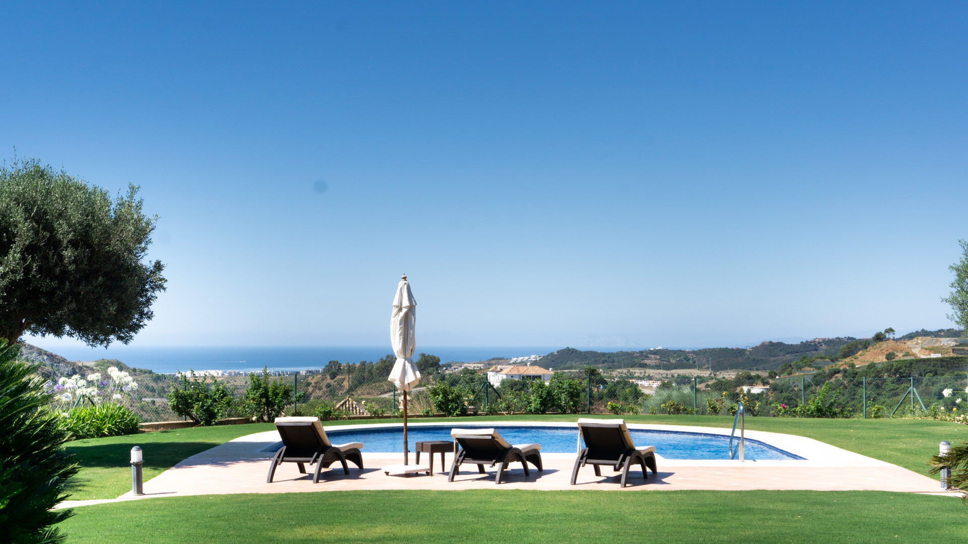Villa de golf con vistas panorámicas en Marbella Club Golf Resort, Benahavis.