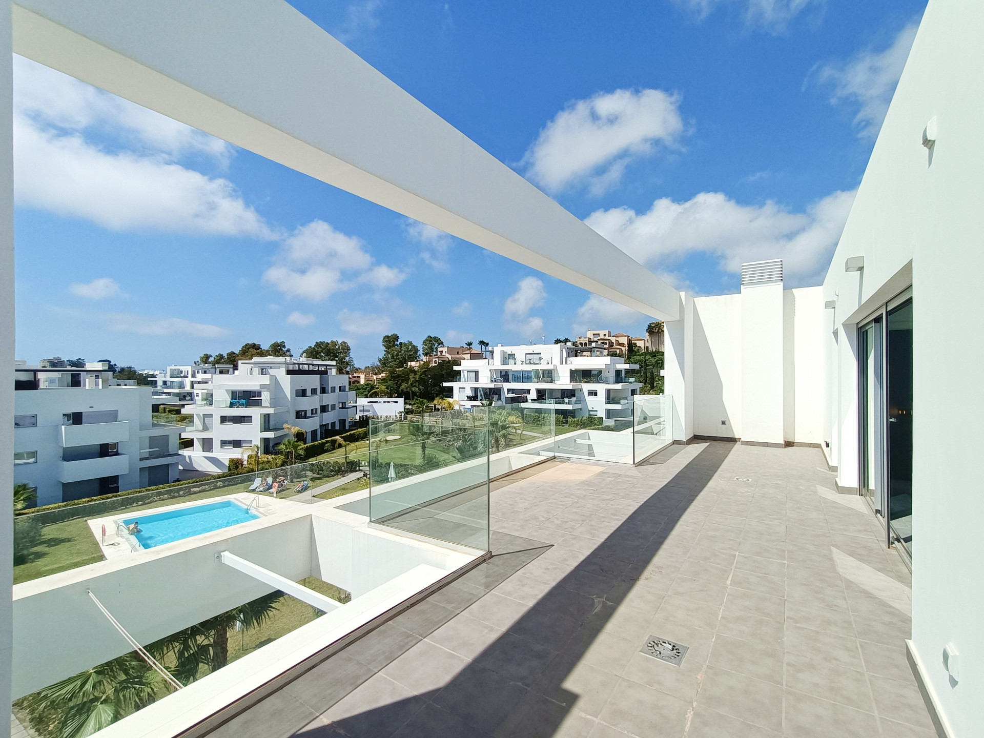 Modern duplex penthouse at Marques de Guadalmina