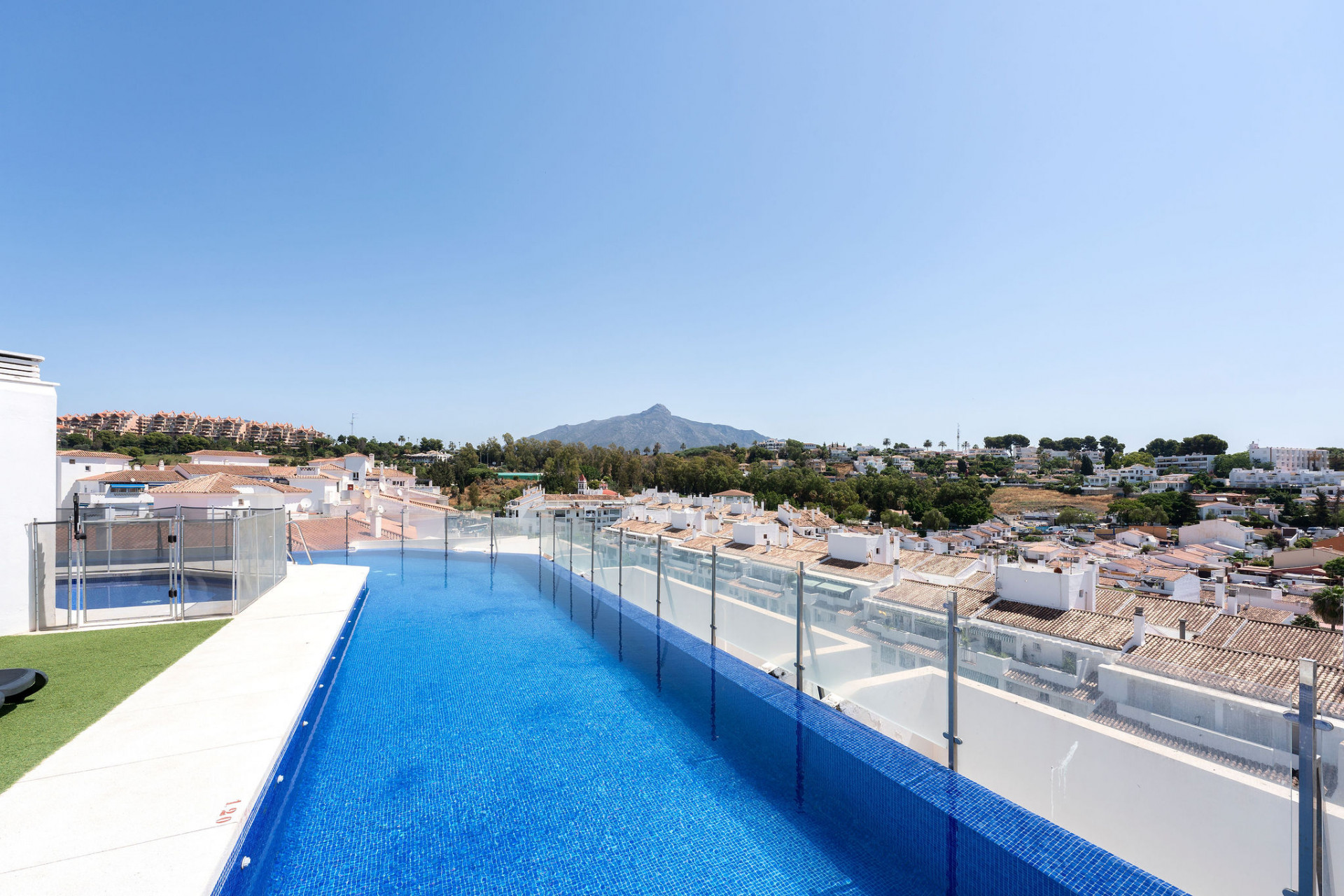 Wohnung zum Verkauf in Nueva Andalucia, Costa del Sol