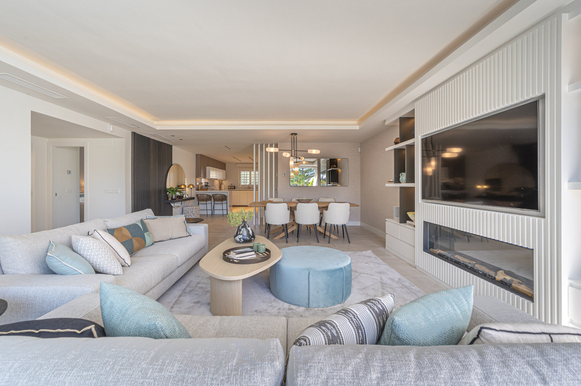 3 Bedroom Duplex Penthouse for sale in Alhambra del Mar | Henger Real Estate