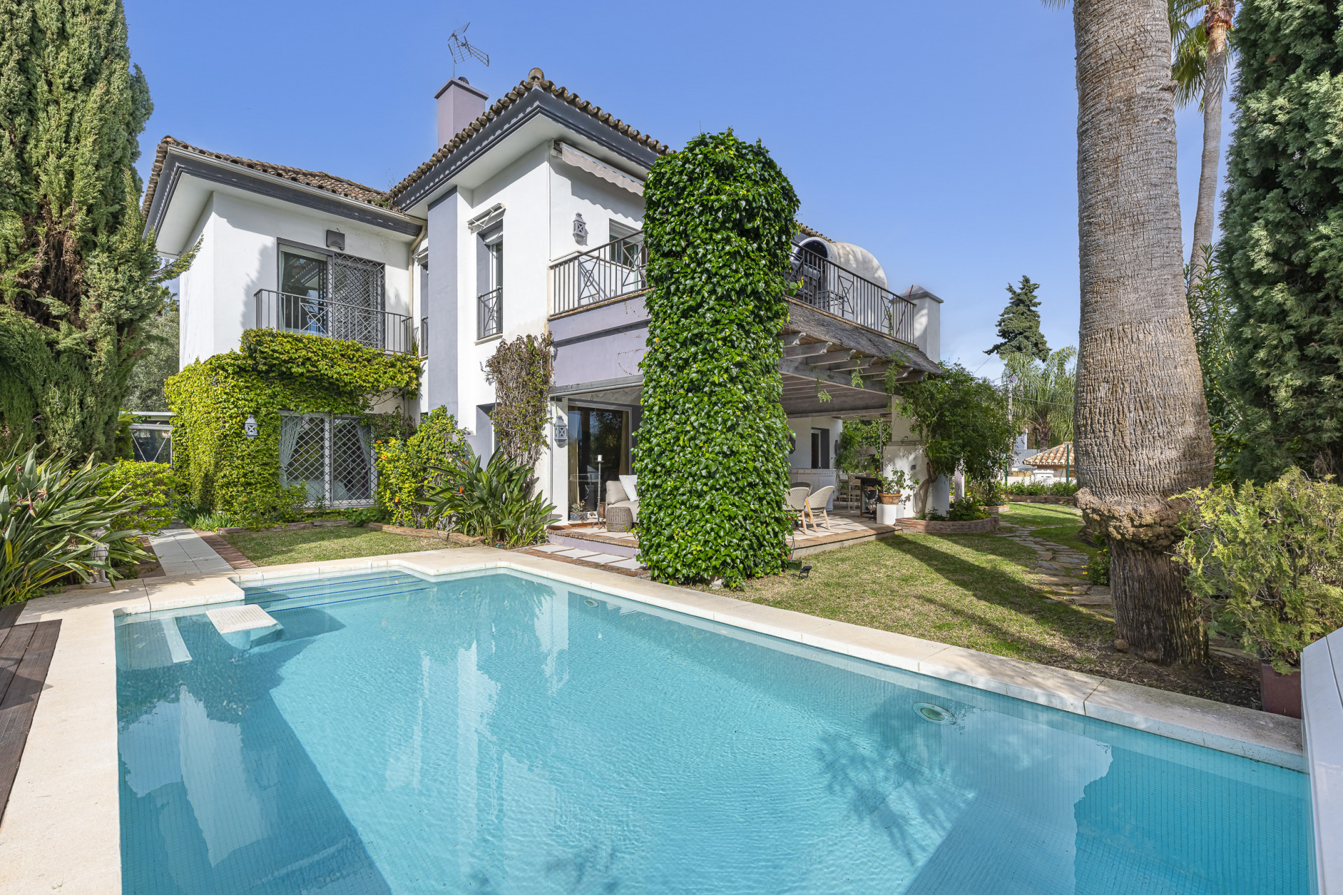 3HouseNagüeles | Henger Real Estate