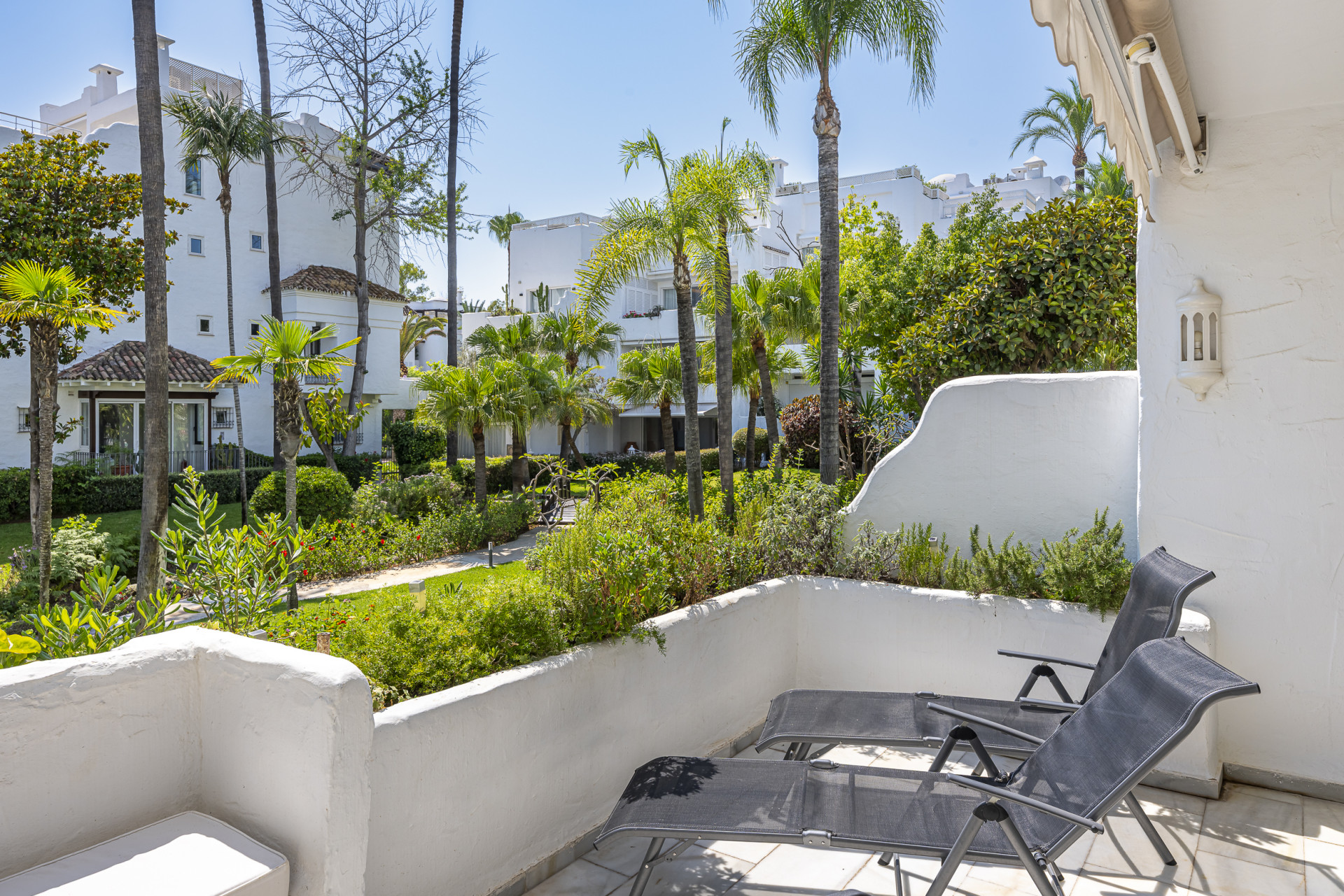 Alquiler medio: 1 Habitaciones Apartment, Alhambra del Mar | Henger Marbella