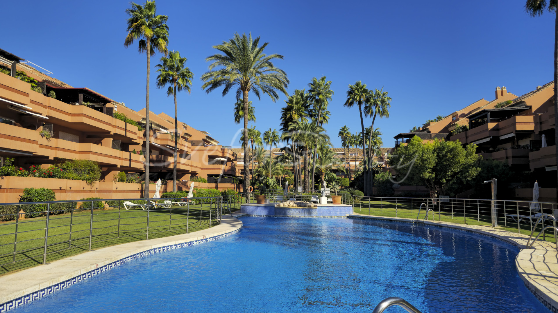 Penthouse for sale in Marbella - Puerto Banus, Costa del Sol