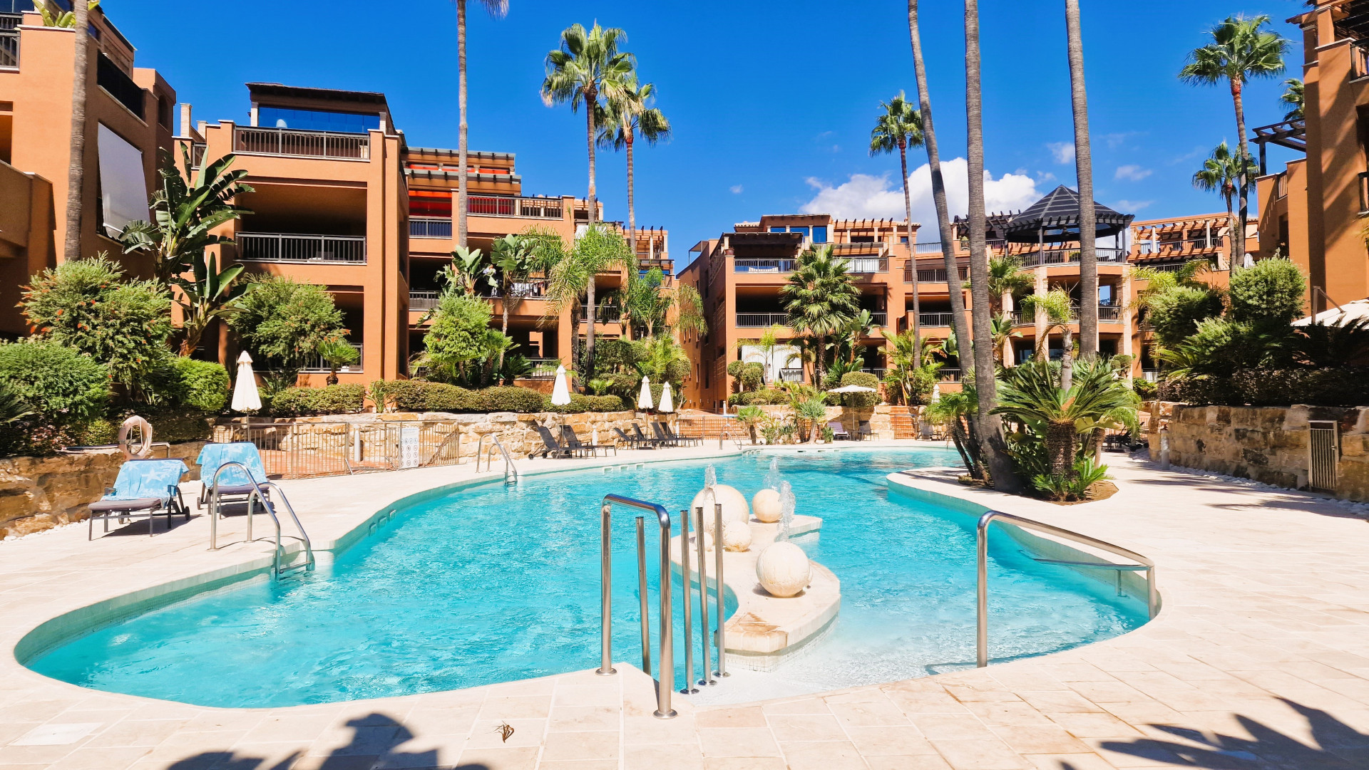 Apartment for sale in San Pedro de Alcántara, Costa del Sol