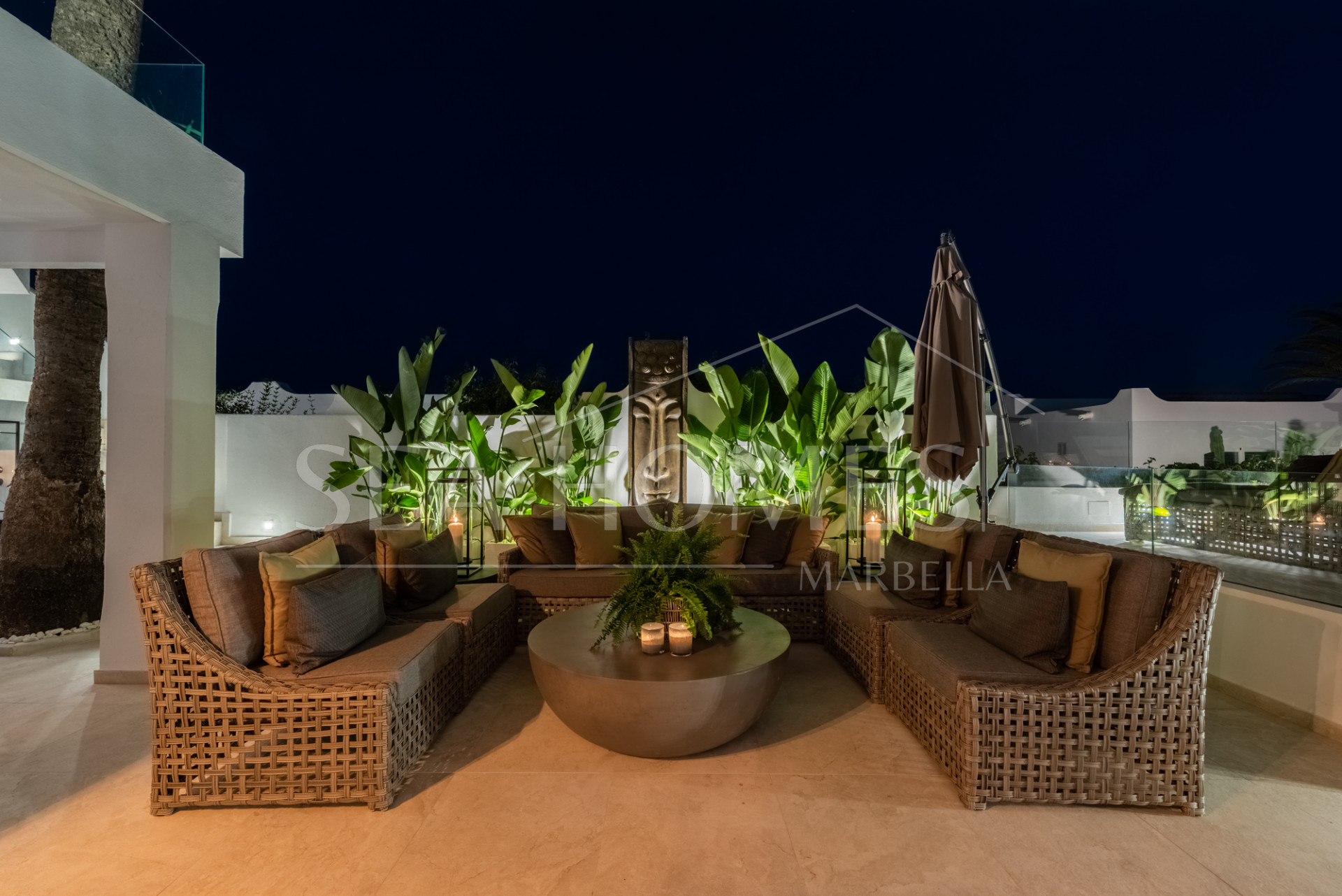 Scandi-style design bungalow in the beachfront Oasis Club on Marbella's Golden Mile.