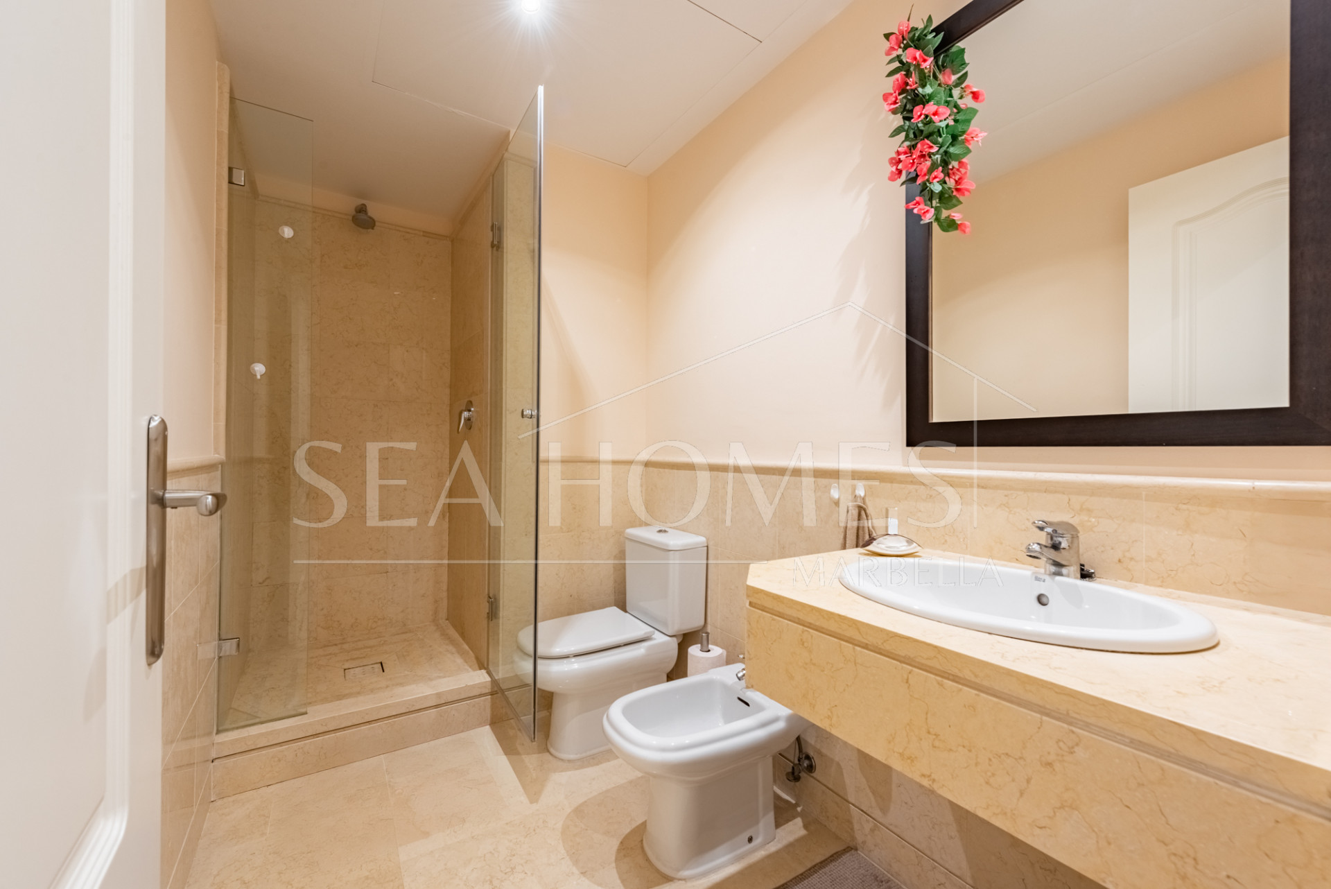 Beautiful Apartment in Capanes del Golf – A Lifestyle of Comfort and Prestige