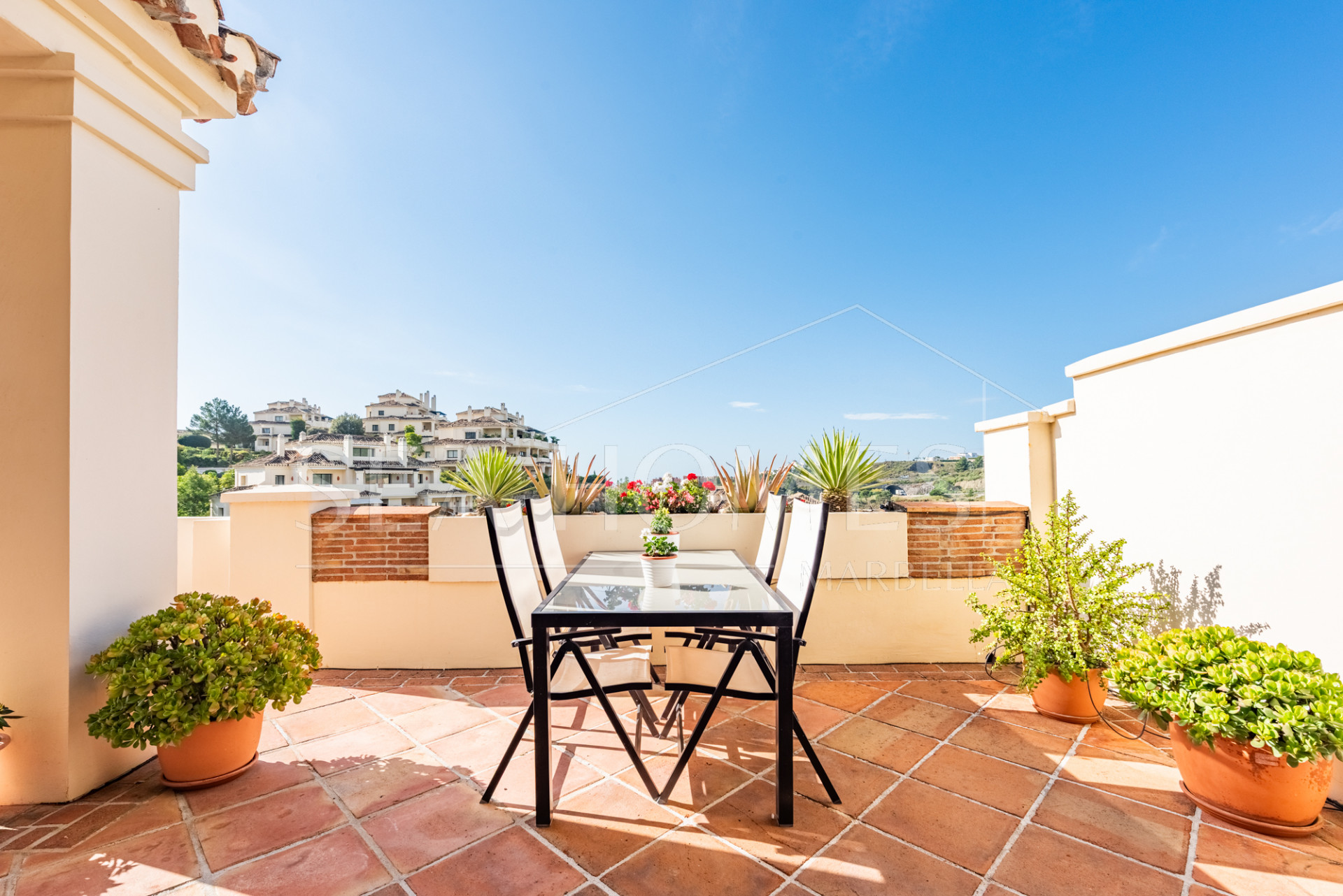 Beautiful Apartment in Capanes del Golf – A Lifestyle of Comfort and Prestige