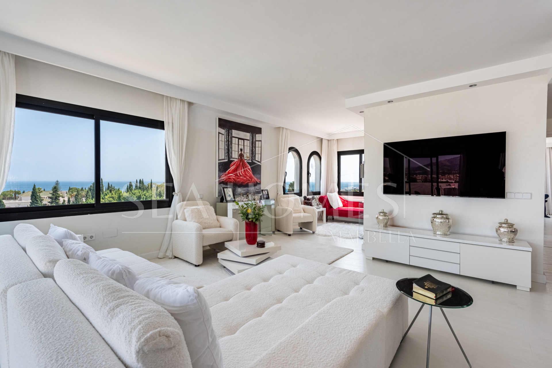 Elegant Penthouse with Breathtaking Views in Coto Real, Marbella’s Golden Mile