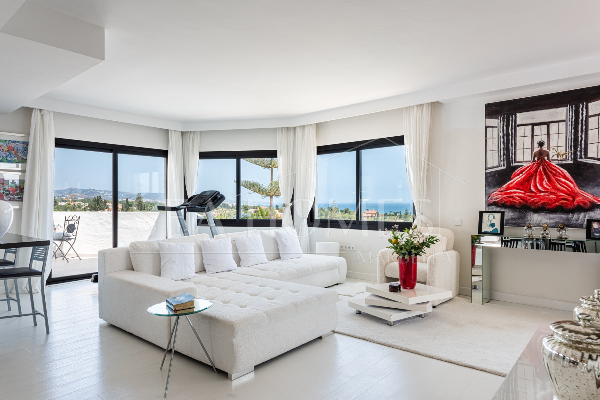 Elegant Penthouse with Breathtaking Views in Coto Real, Marbella’s Golden Mile