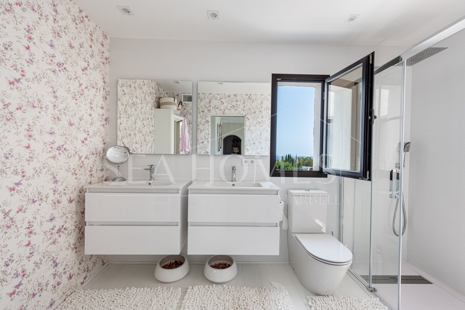 Elegant Penthouse with Breathtaking Views in Coto Real, Marbella’s Golden Mile
