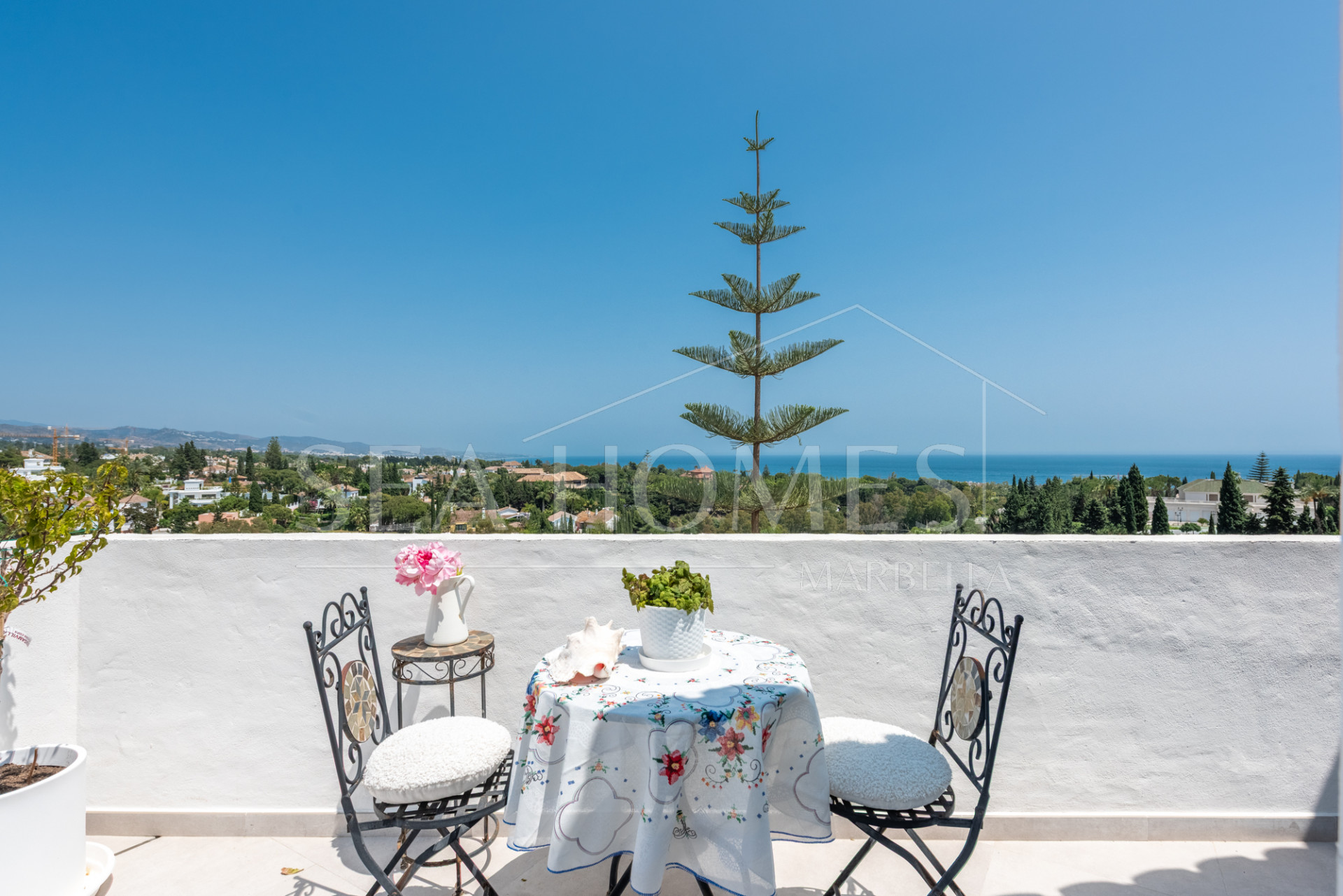 Elegant Penthouse with Breathtaking Views in Coto Real, Marbella’s Golden Mile