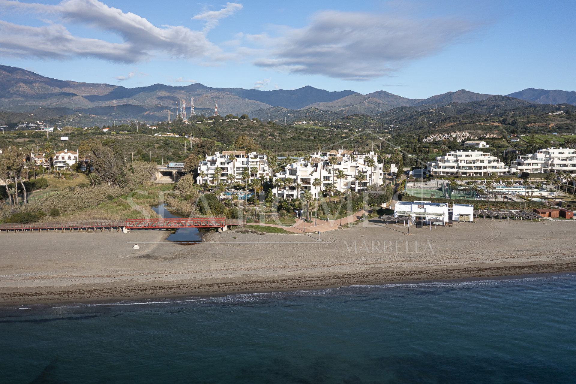 Beachfront luxury penthouse close to Estepona town!