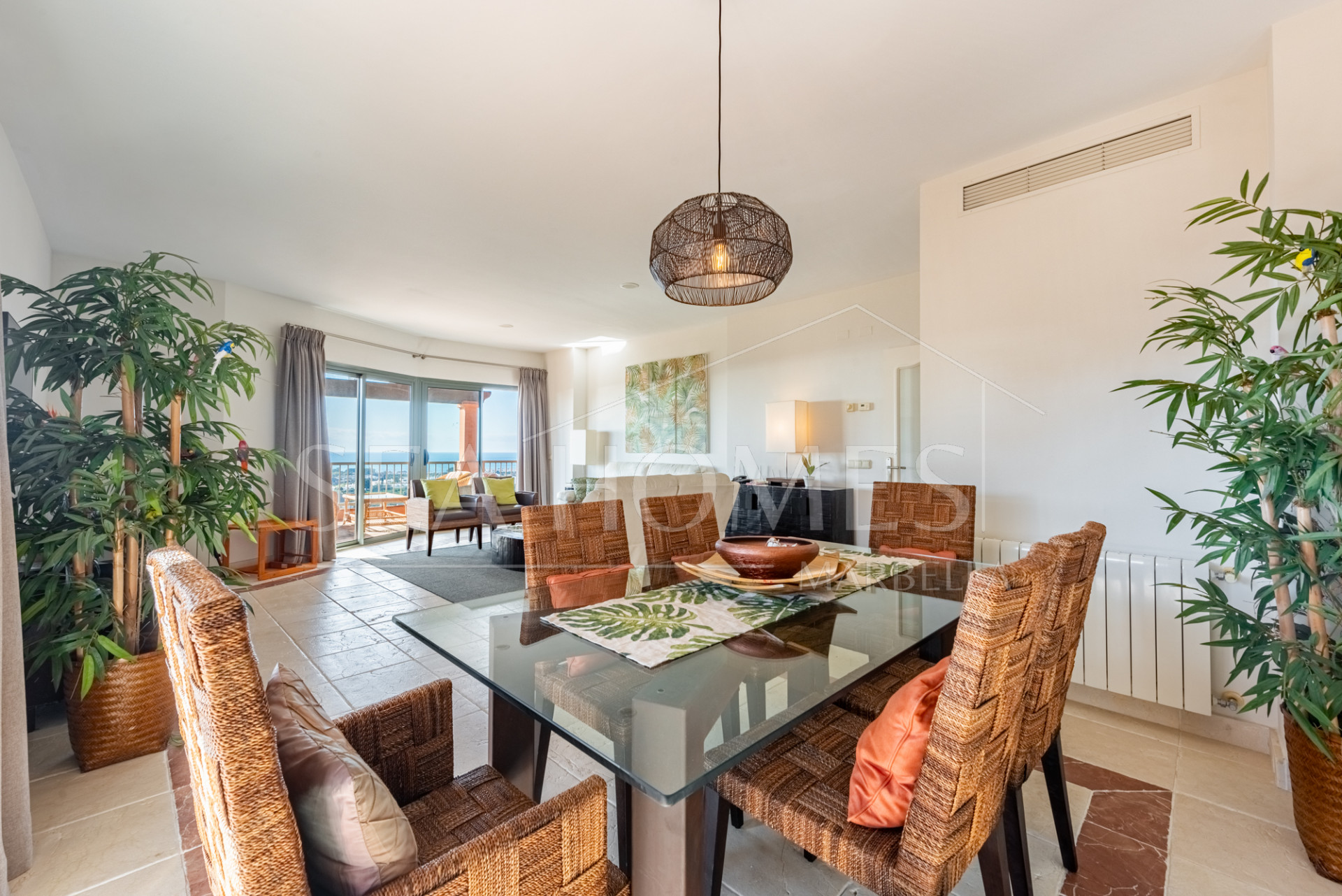 Luxurious Penthouse with Panoramic Views in Royal Flamingos, Benahavis