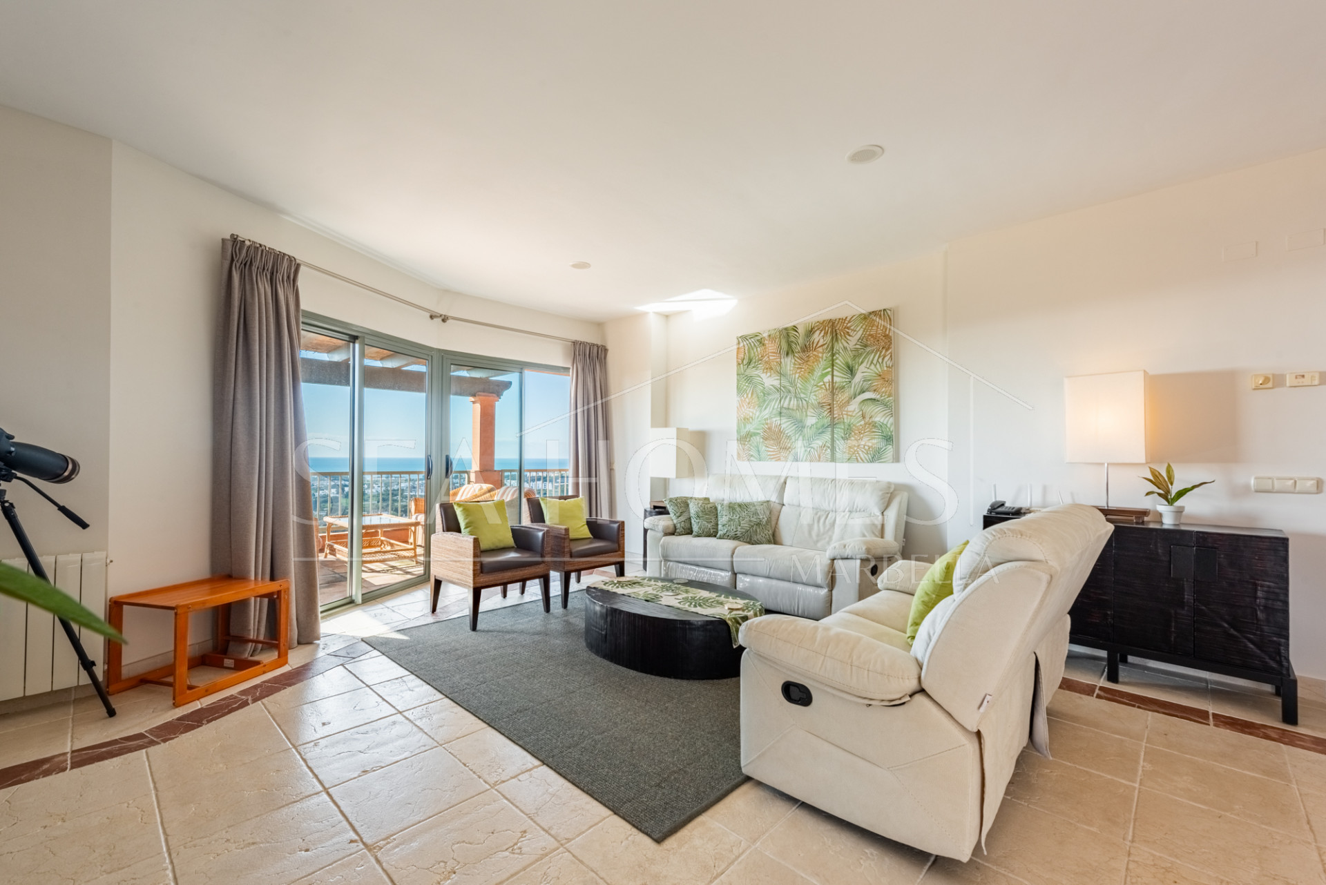 Luxurious Penthouse with Panoramic Views in Royal Flamingos, Benahavis