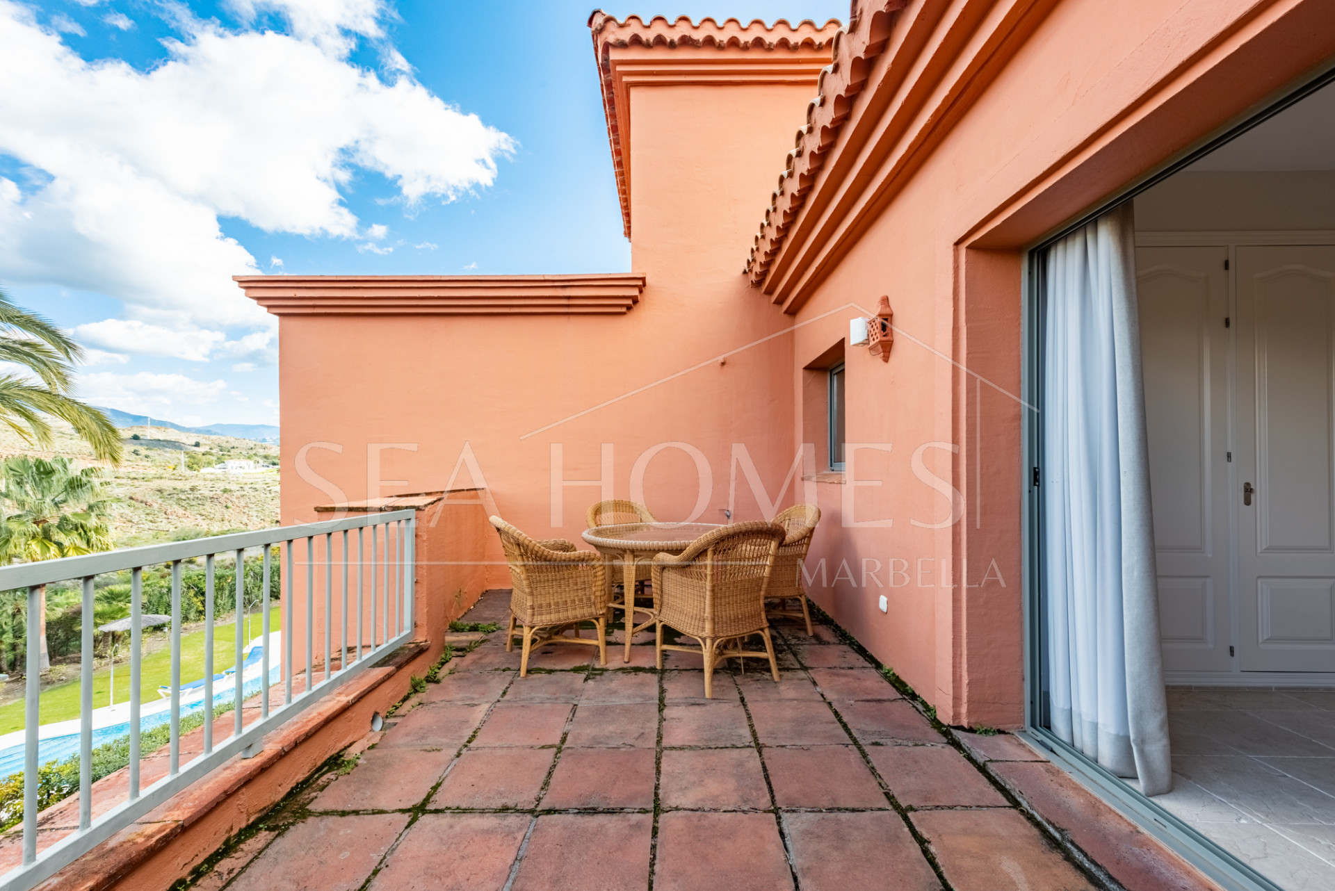 Luxurious Penthouse with Panoramic Views in Royal Flamingos, Benahavis