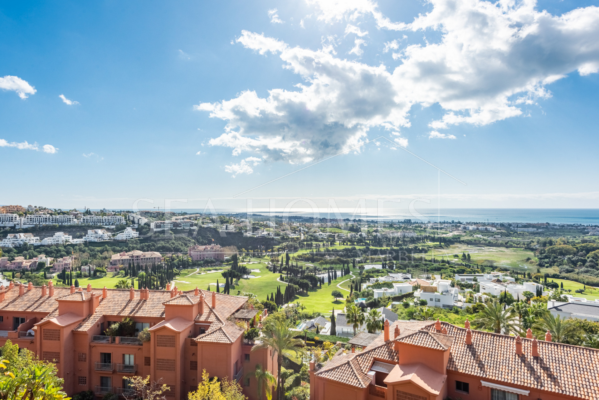 Luxurious Penthouse with Panoramic Views in Royal Flamingos, Benahavis
