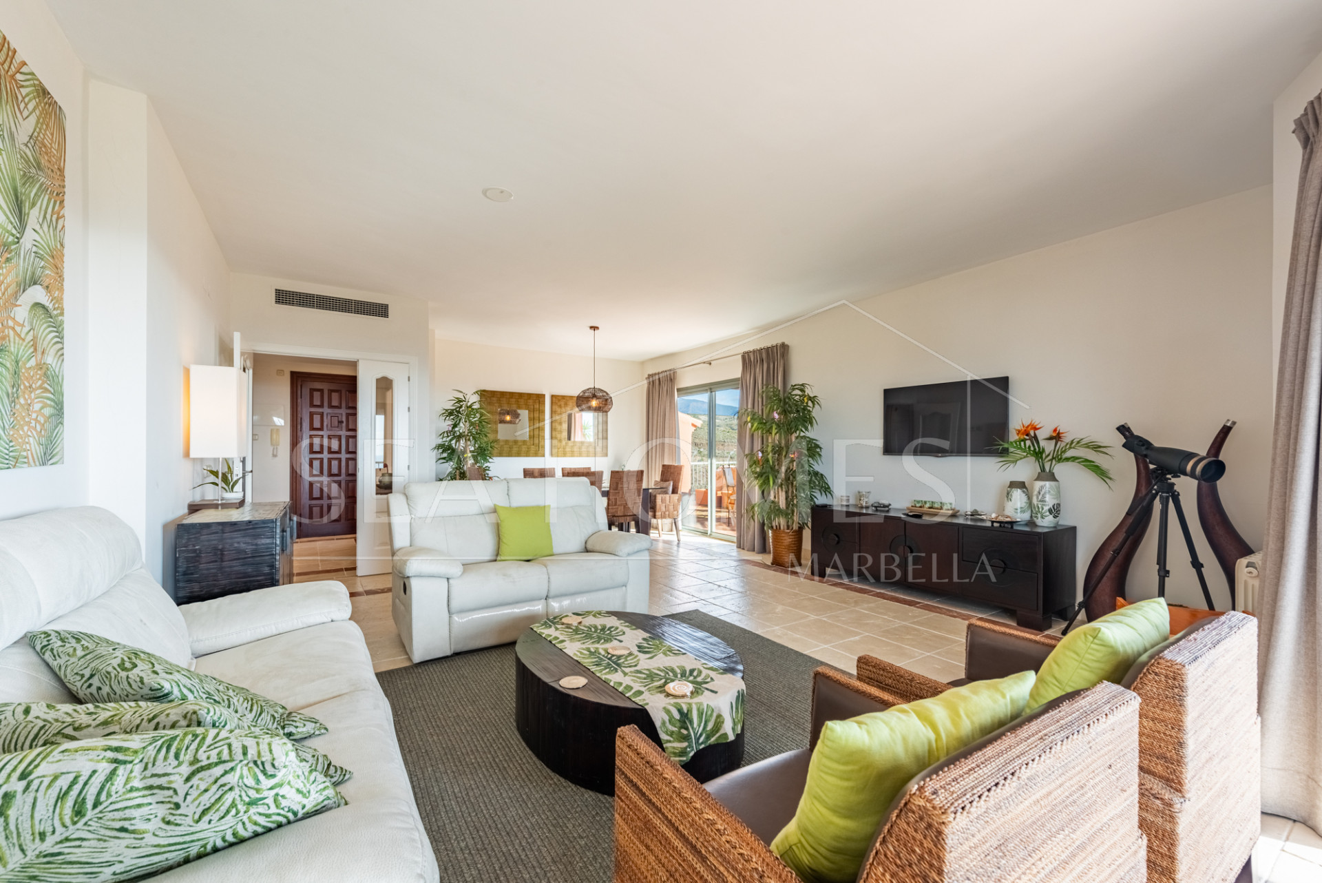 Luxurious Penthouse with Panoramic Views in Royal Flamingos, Benahavis
