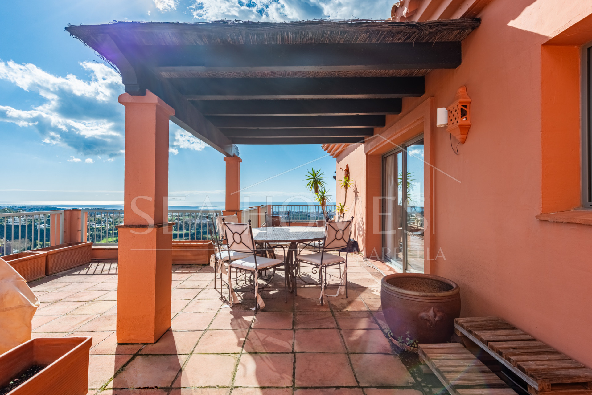 Luxurious Penthouse with Panoramic Views in Royal Flamingos, Benahavis