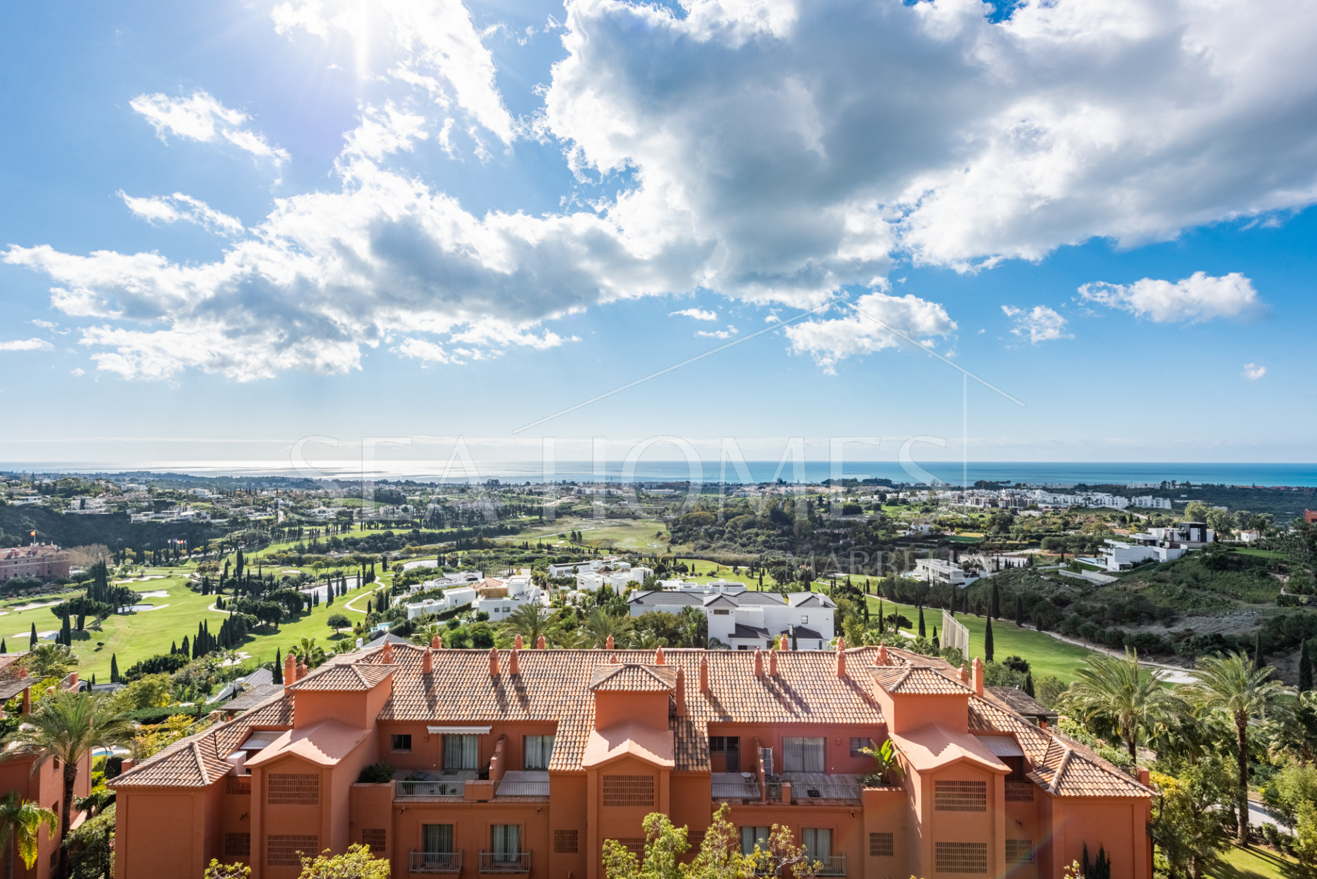 Luxurious Penthouse with Panoramic Views in Royal Flamingos, Benahavis