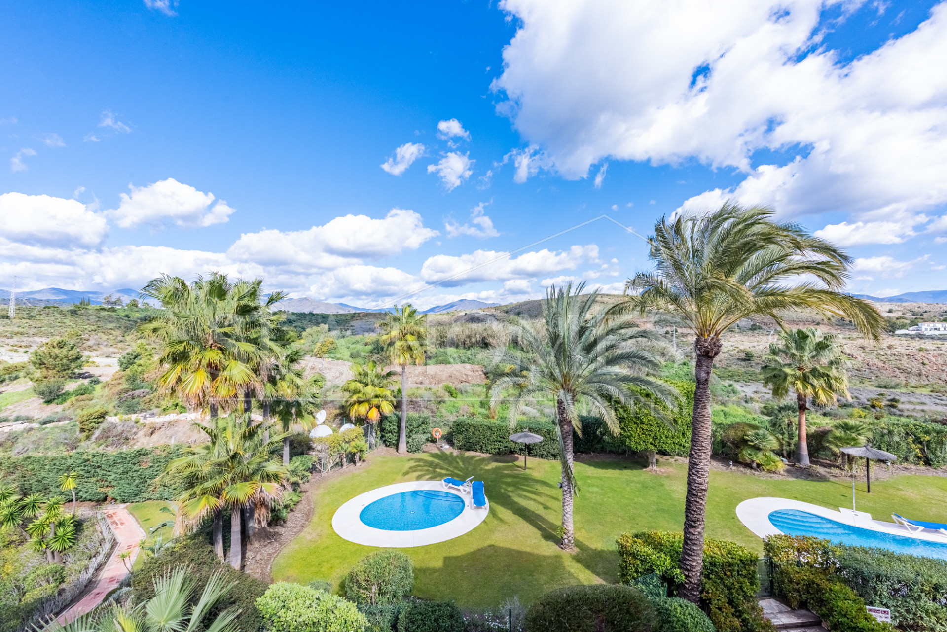 Luxurious Penthouse with Panoramic Views in Royal Flamingos, Benahavis