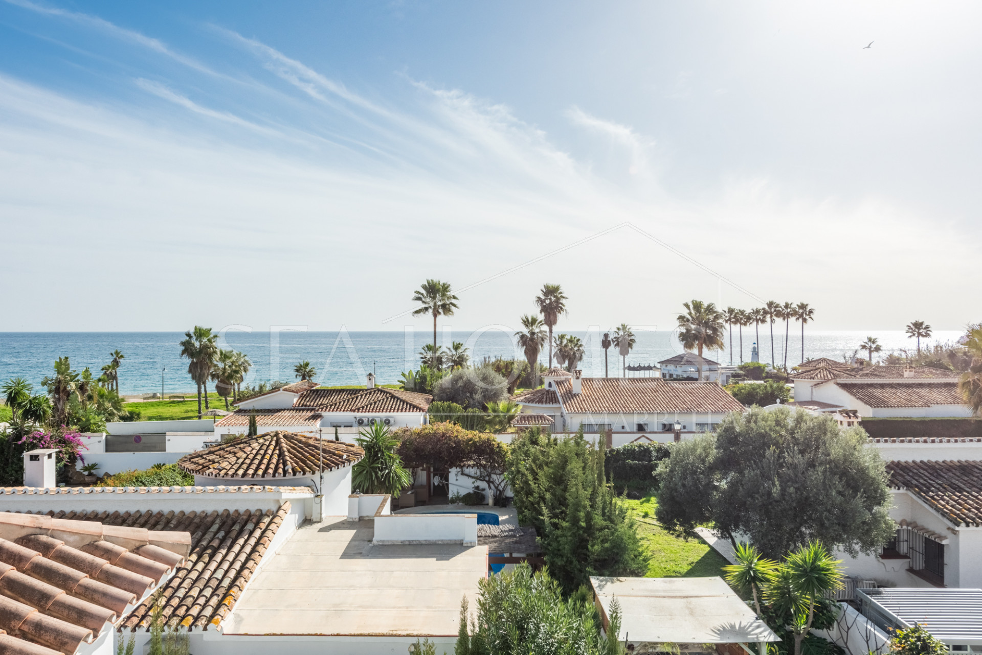 Modern Beachside Villa with Sea Views – New Golden Mile, Estepona