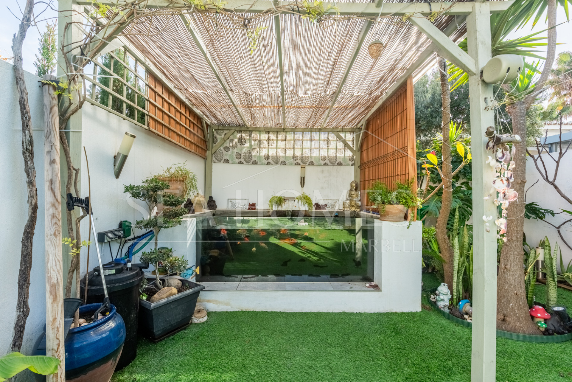 Modern Beachside Villa with Sea Views – New Golden Mile, Estepona