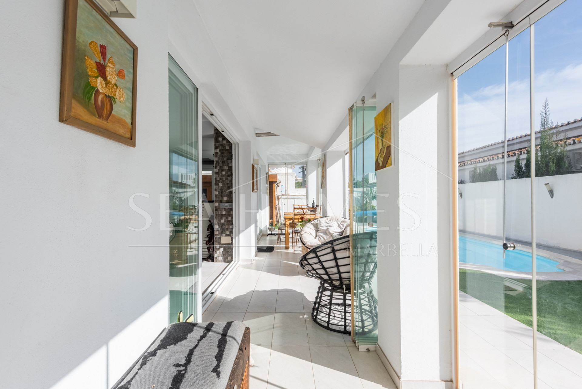 Modern Beachside Villa with Sea Views – New Golden Mile, Estepona