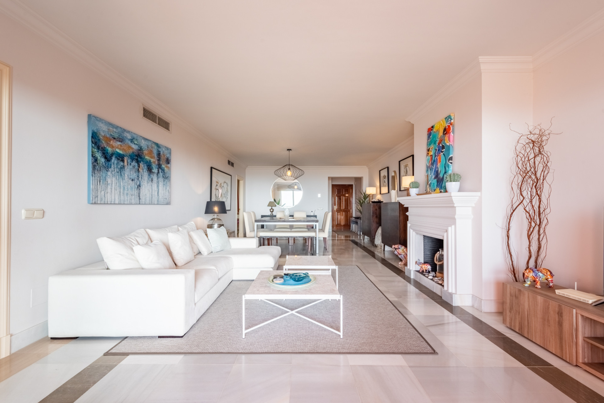 Panoramic Sea Views & Outstanding Potential – Spacious Monte Halcones Apartment Priced to Sell — photo 7