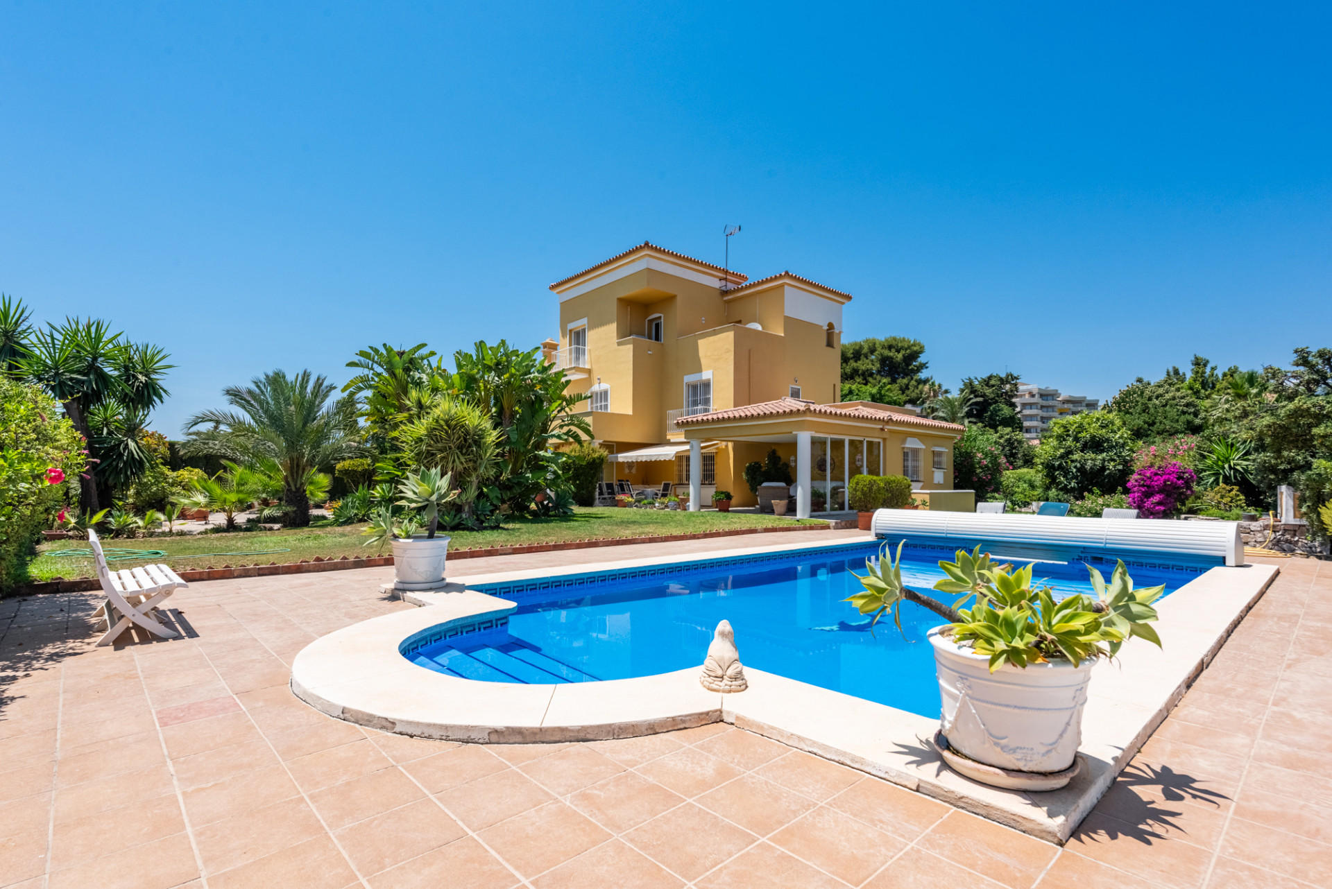 Villa te Estepona afbeelding 1