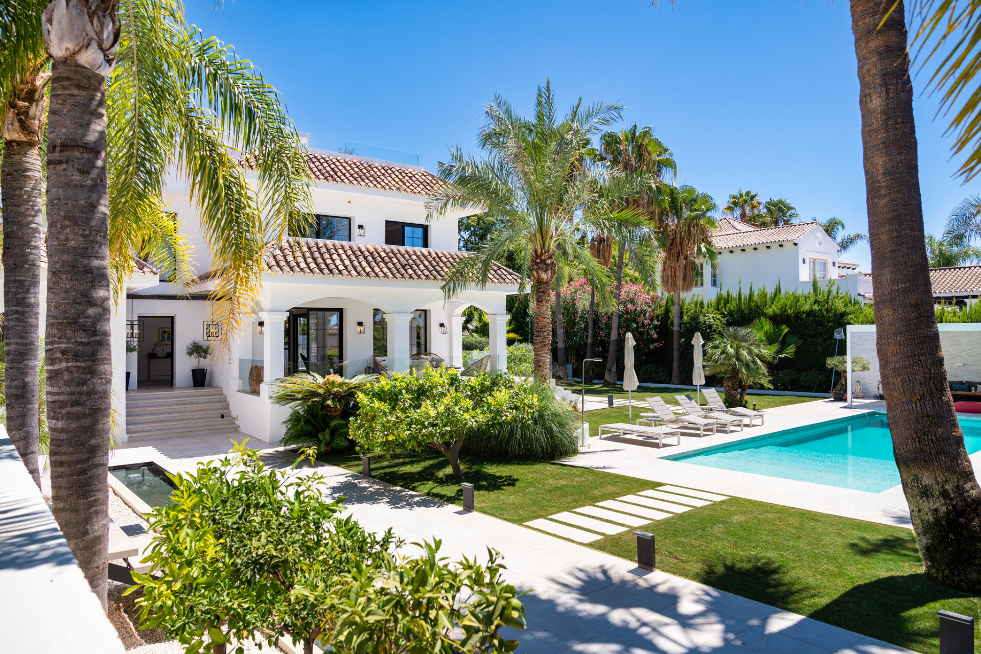 Fabulous 5 bedroom villa in the "Golf Valley" of Marbella