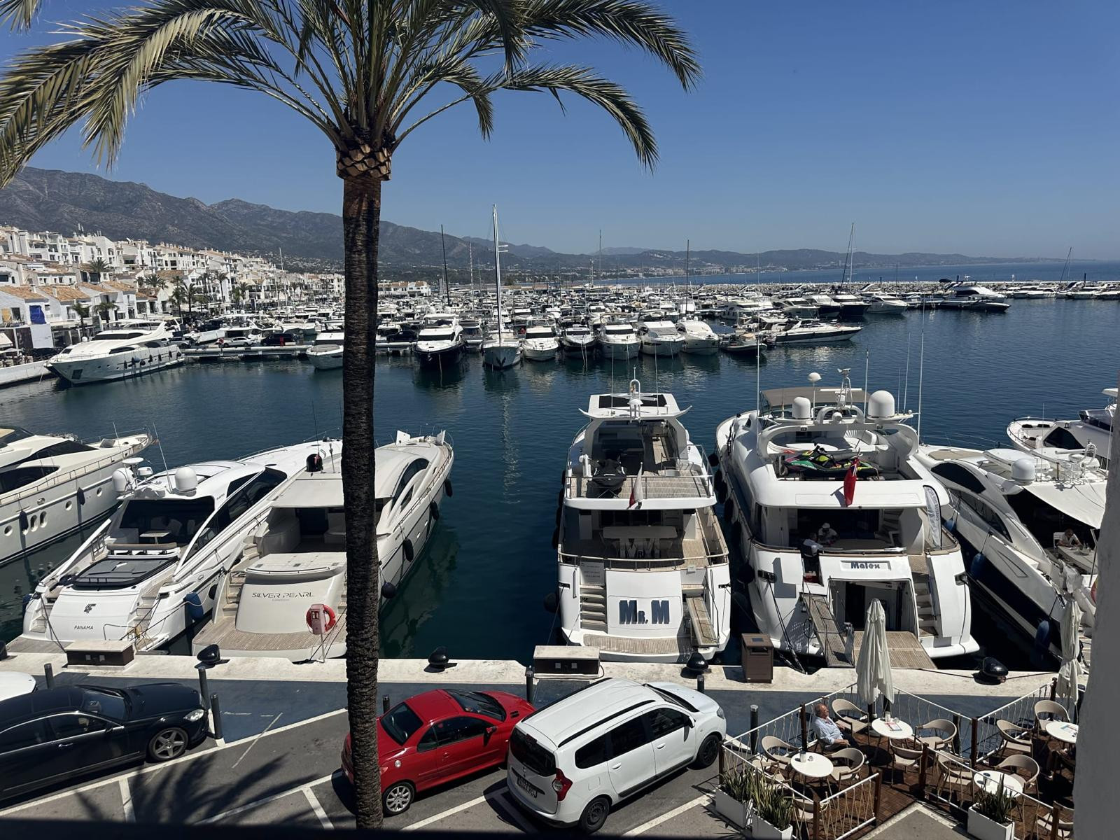 Harbour front flat in Puerto Banus.