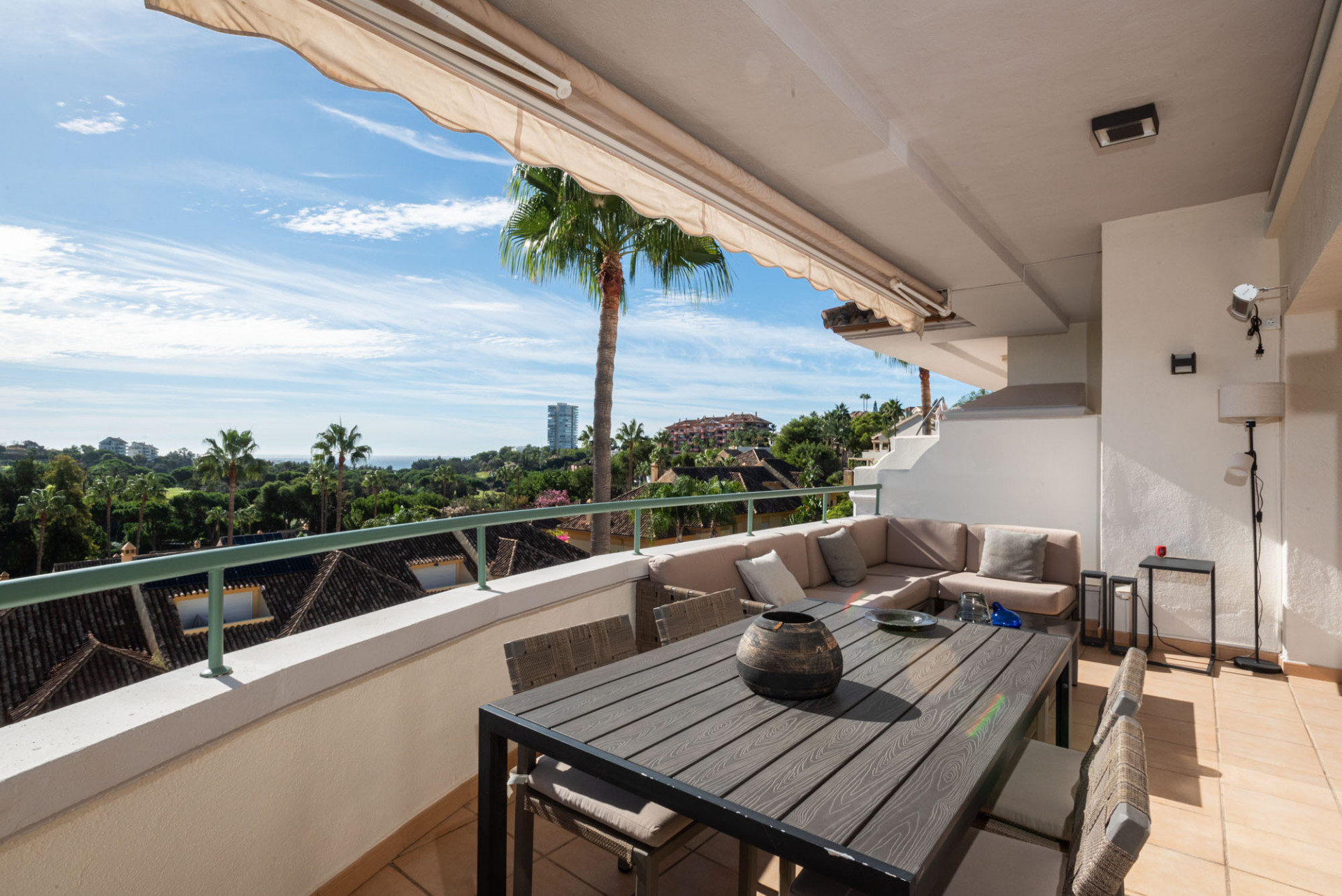 Refurbished flat with sea and golf views in Rio Real