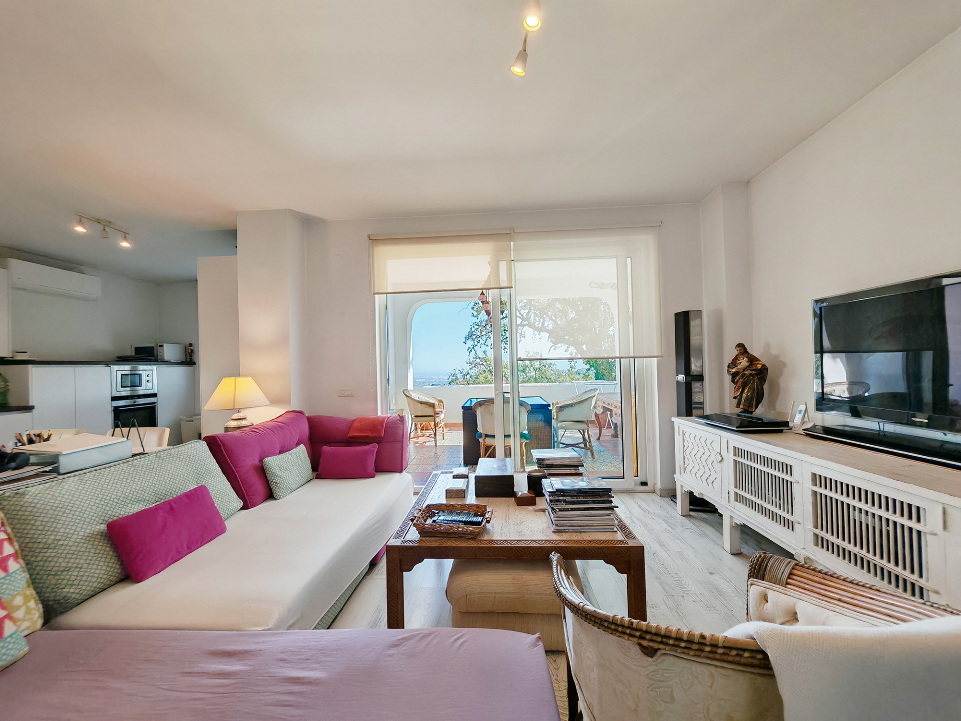 Apartment in Ojen - view 1