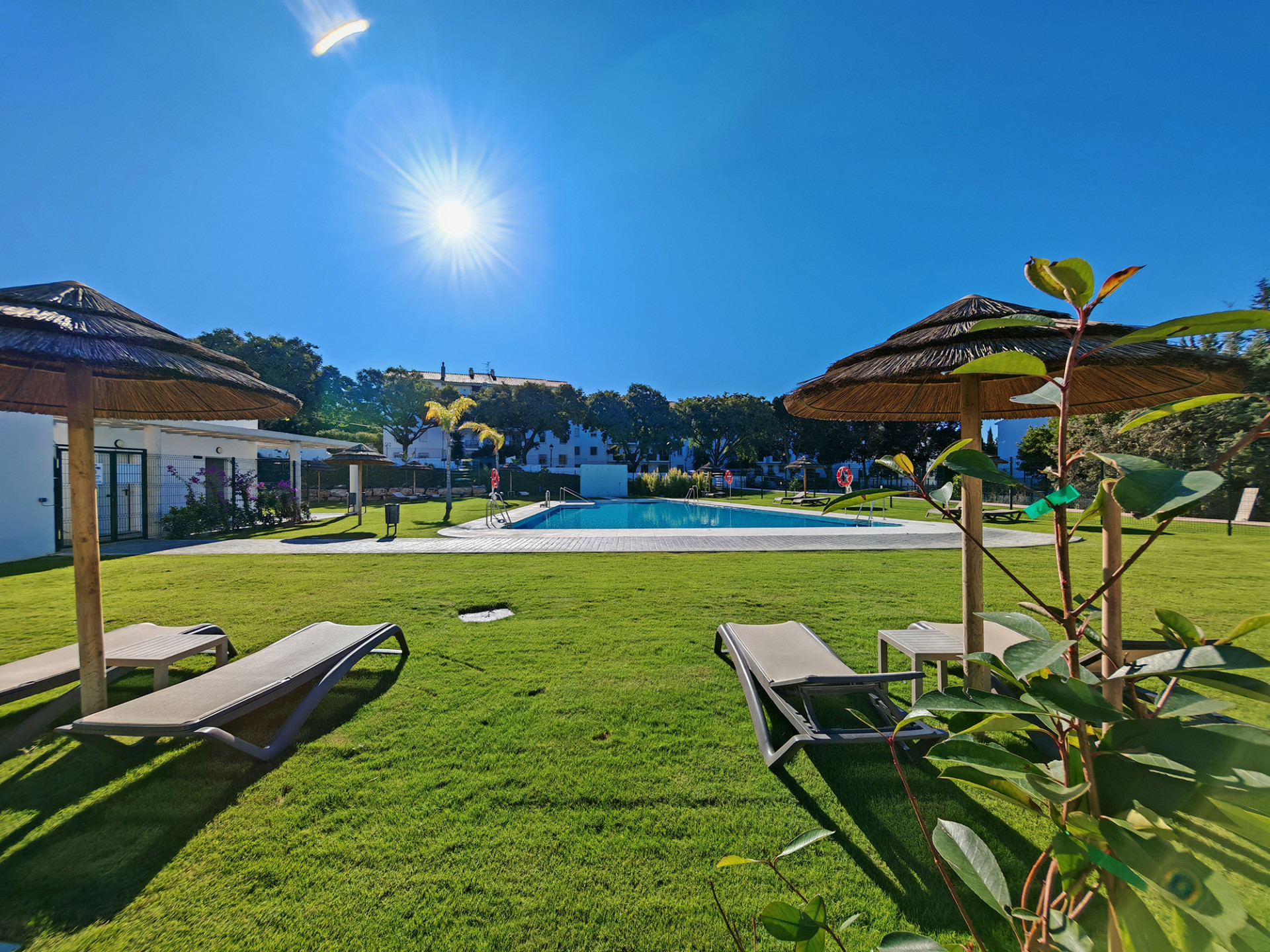 Apartment in Estepona - Image 2