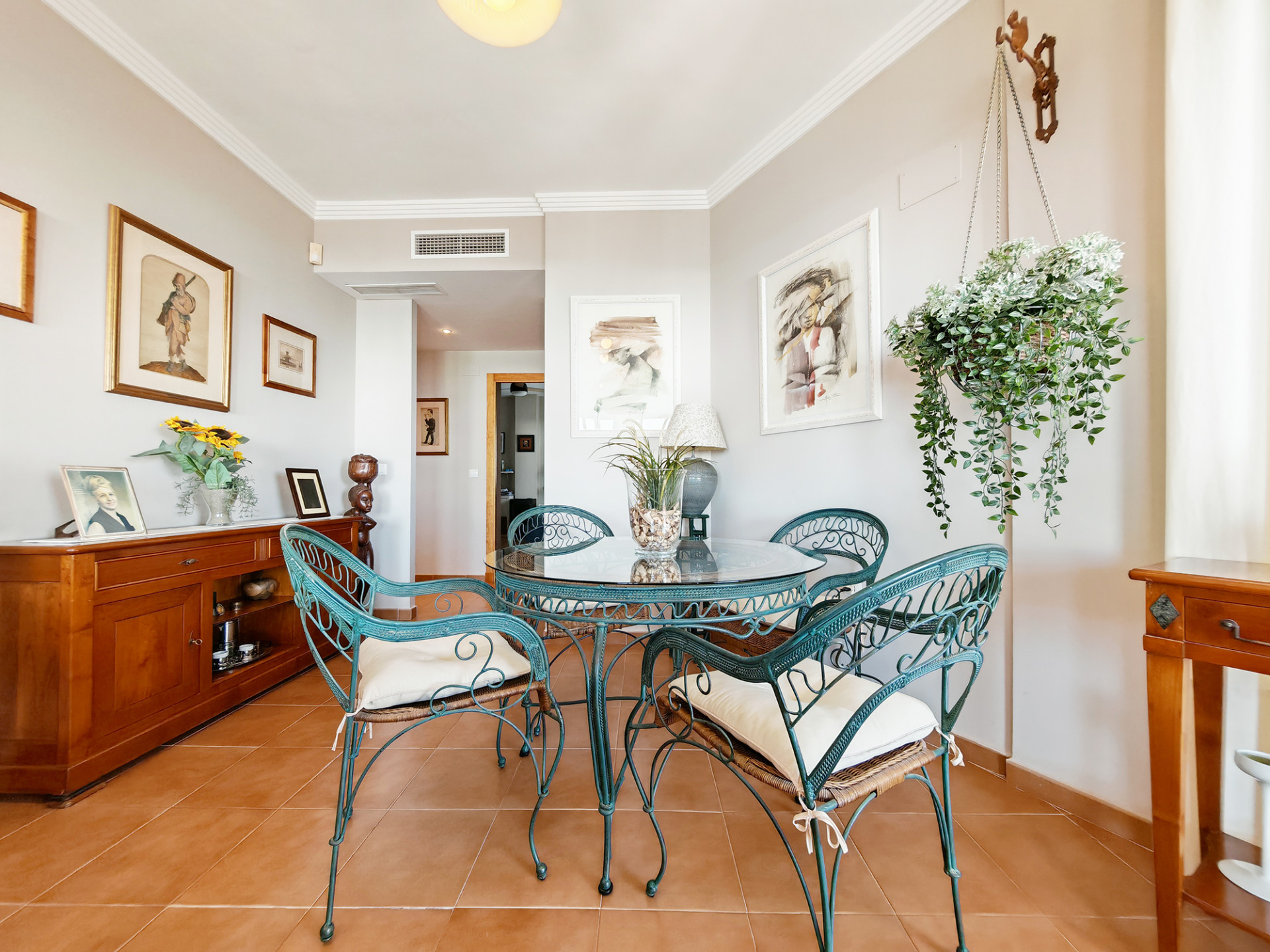 Apartment in Sitio de Calahonda - Image 4