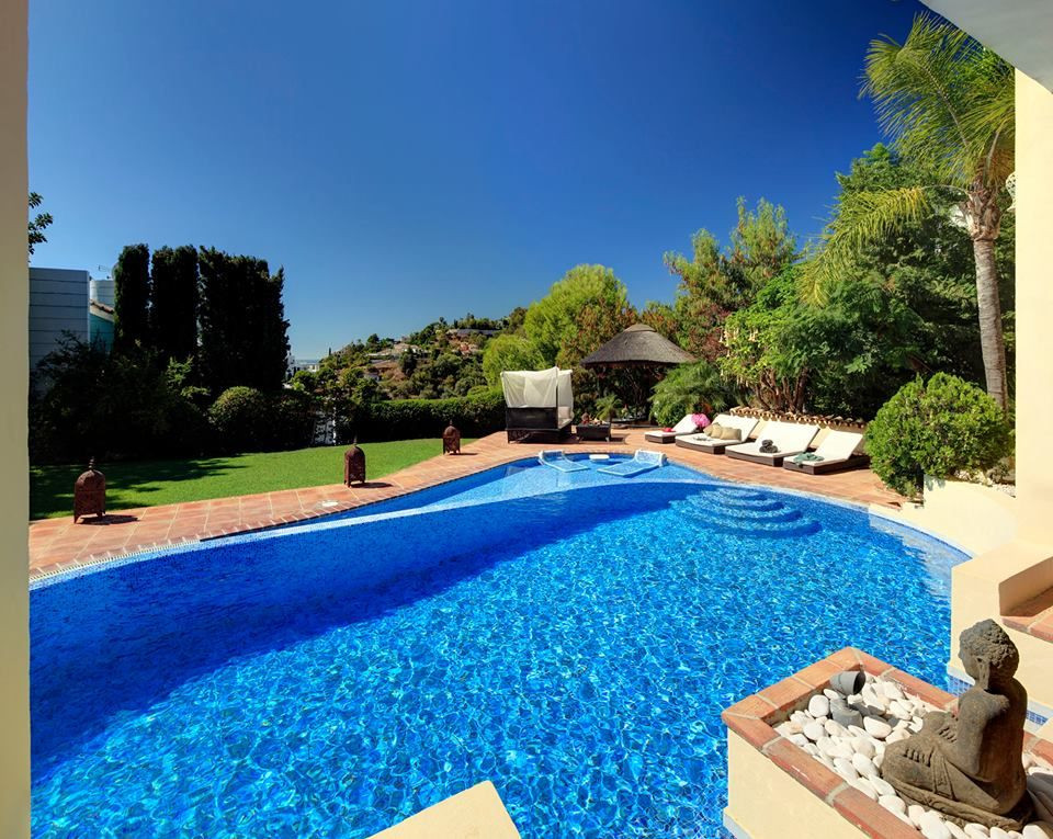 Villa in La Quinta Golf, Benahavis - Image 4