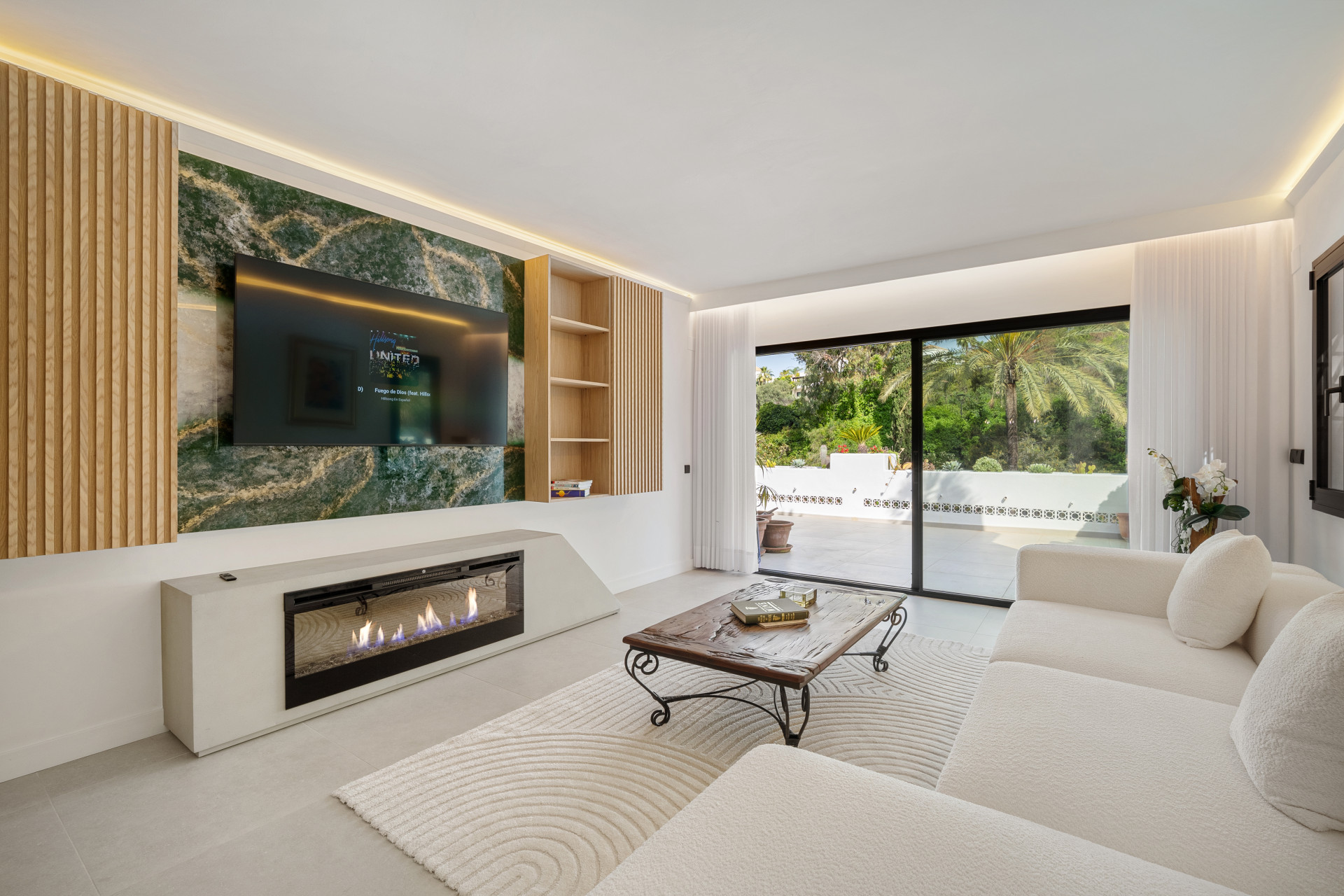 Apartment in Marbella, Marbella - Image 2