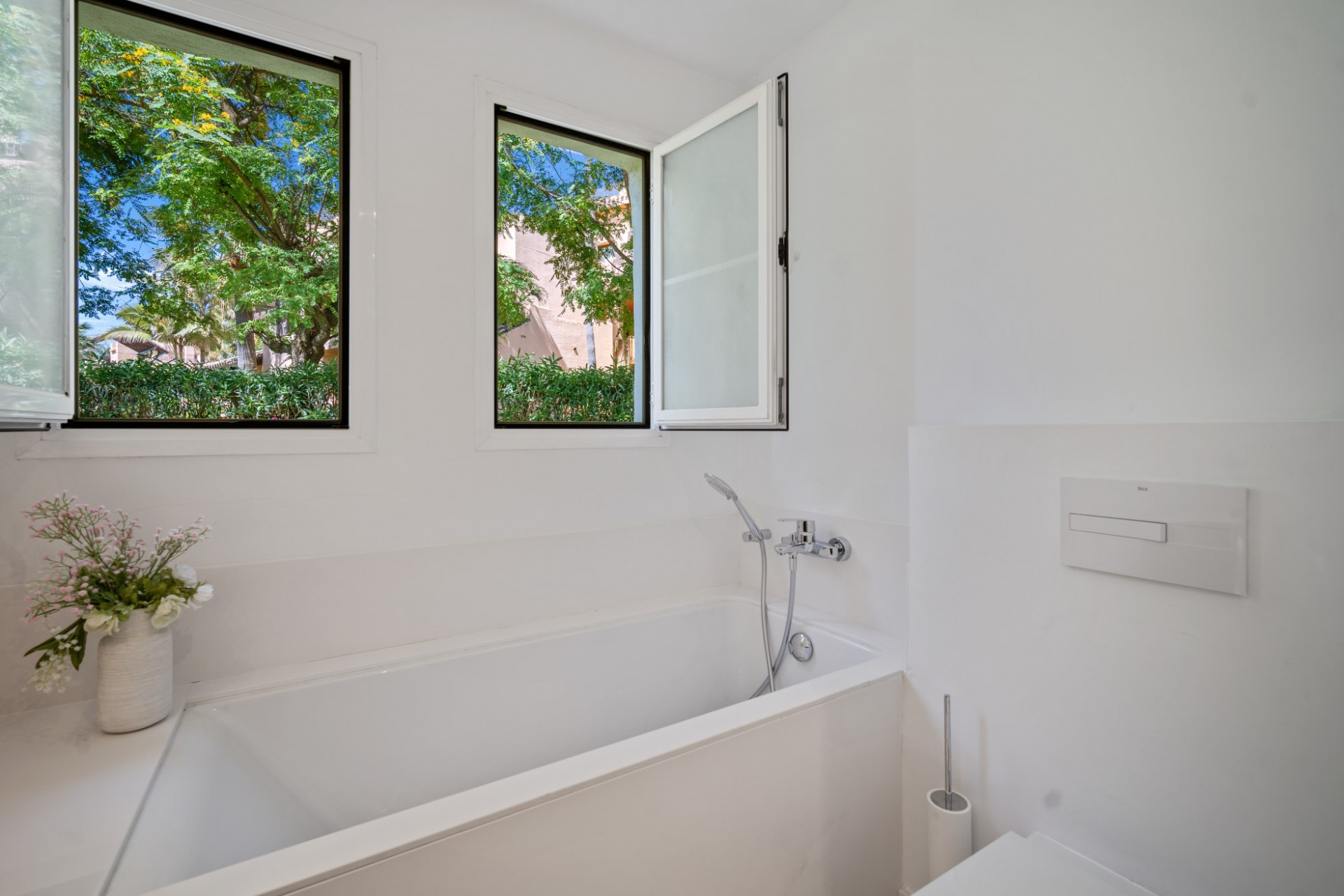 Ground Floor Apartment en Las Adelfas, San Pedro de Alcantara - Image 42