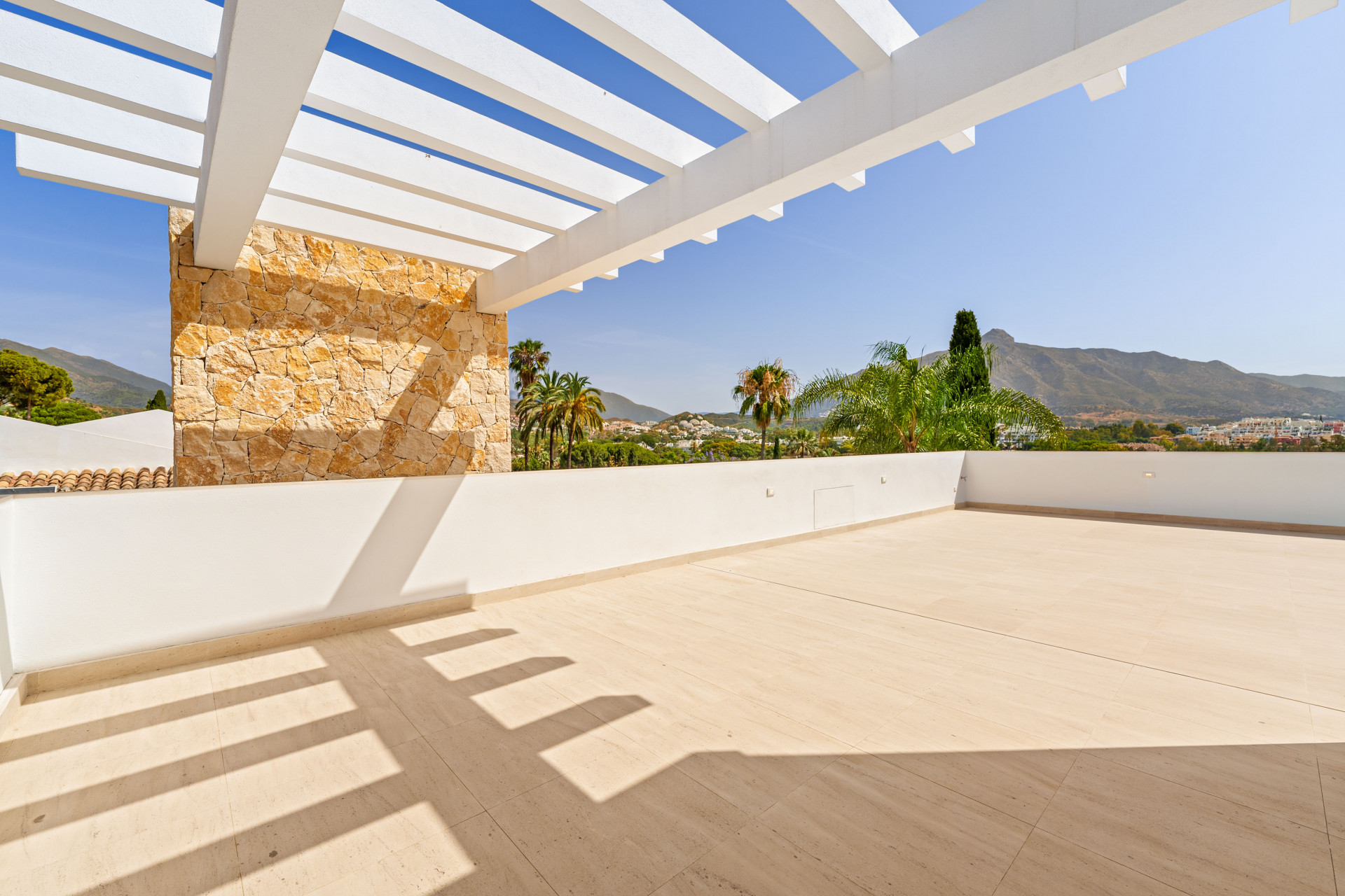 Villa in Nueva Andalucia, Marbella - Image 33