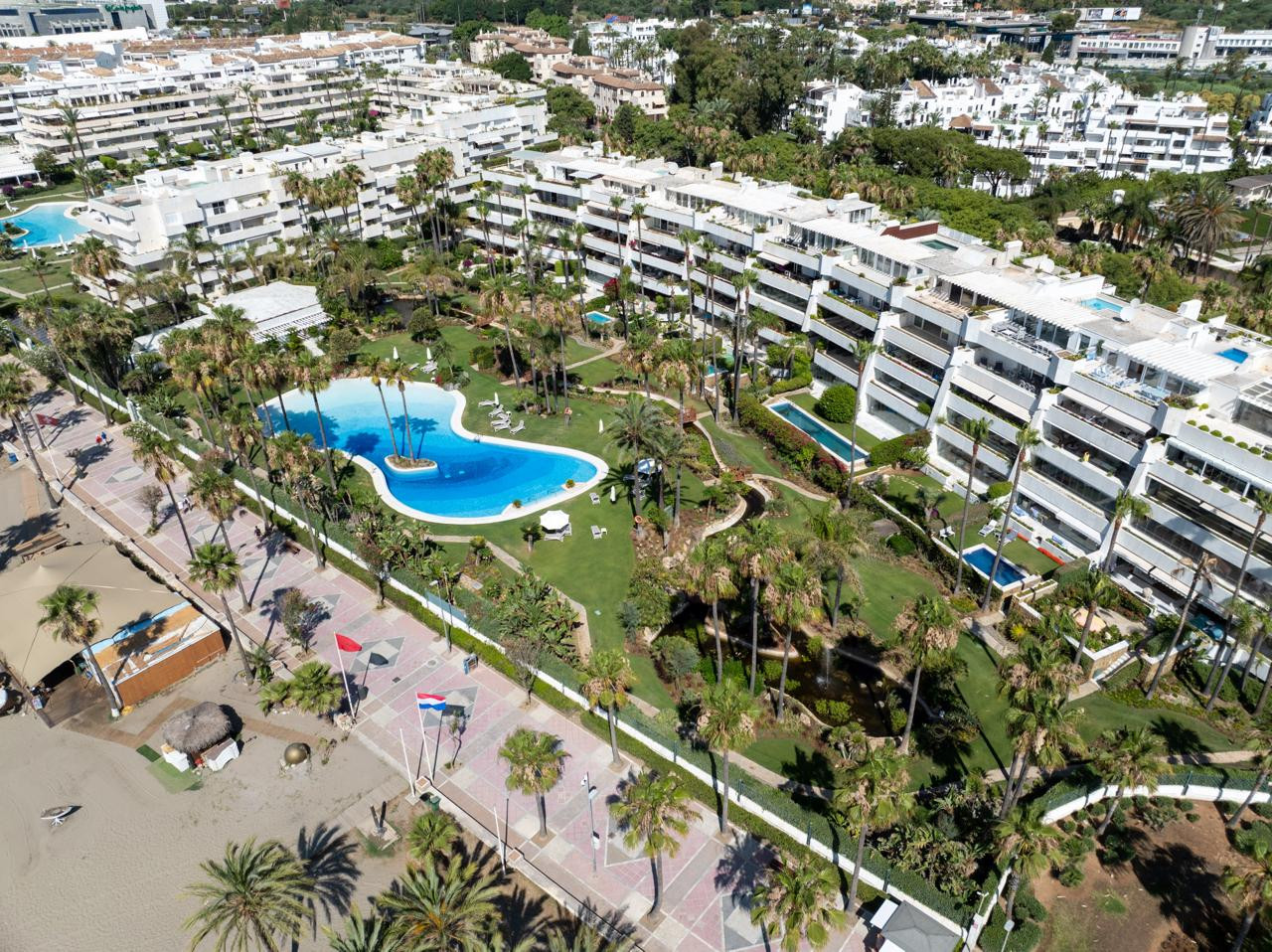 Apartment in Marbella &#8211; Puerto Banus, Marbella - Image 16