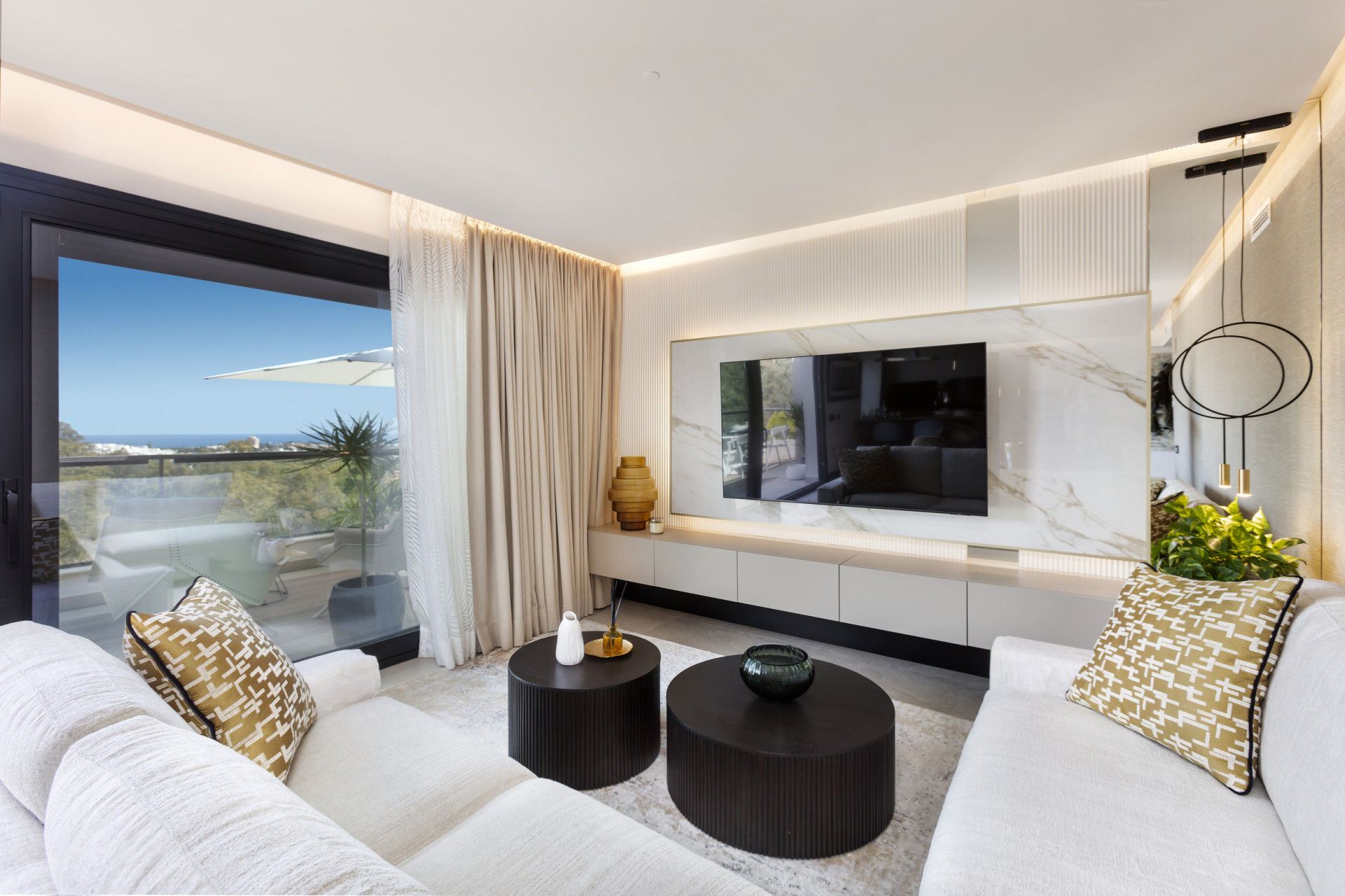 Penthouse in Nueva Andalucia, Marbella - Image 3