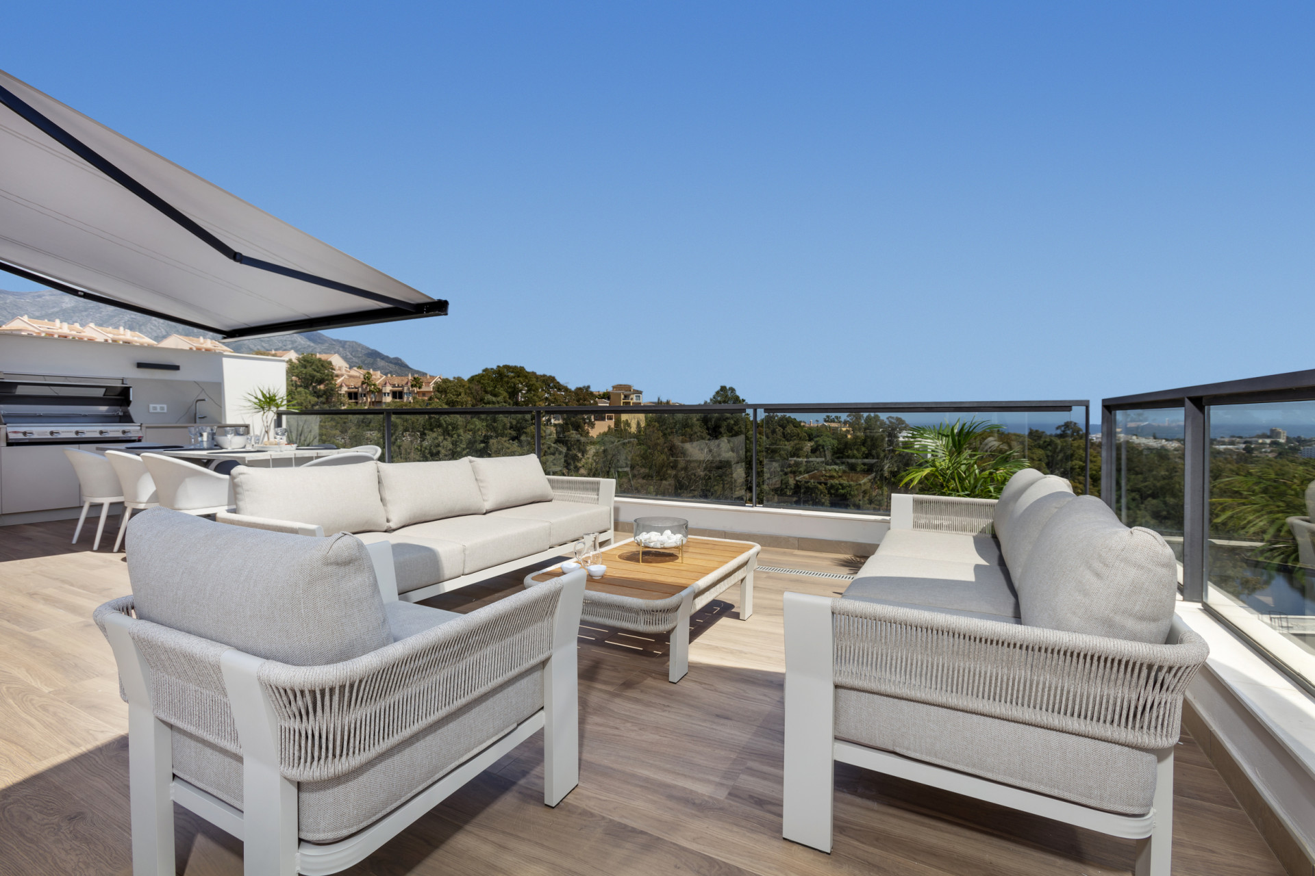 Penthouse in Nueva Andalucia, Marbella - Image 13