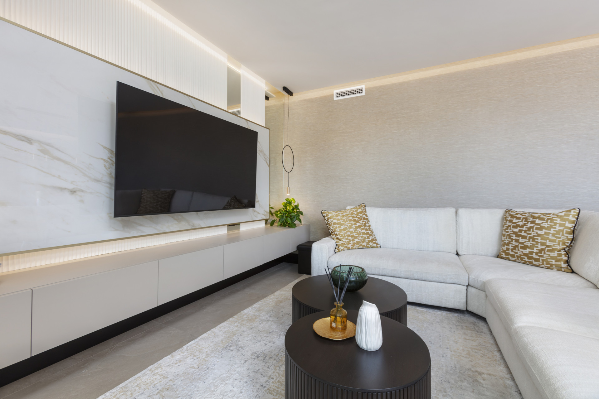 Penthouse in Nueva Andalucia, Marbella - Image 4