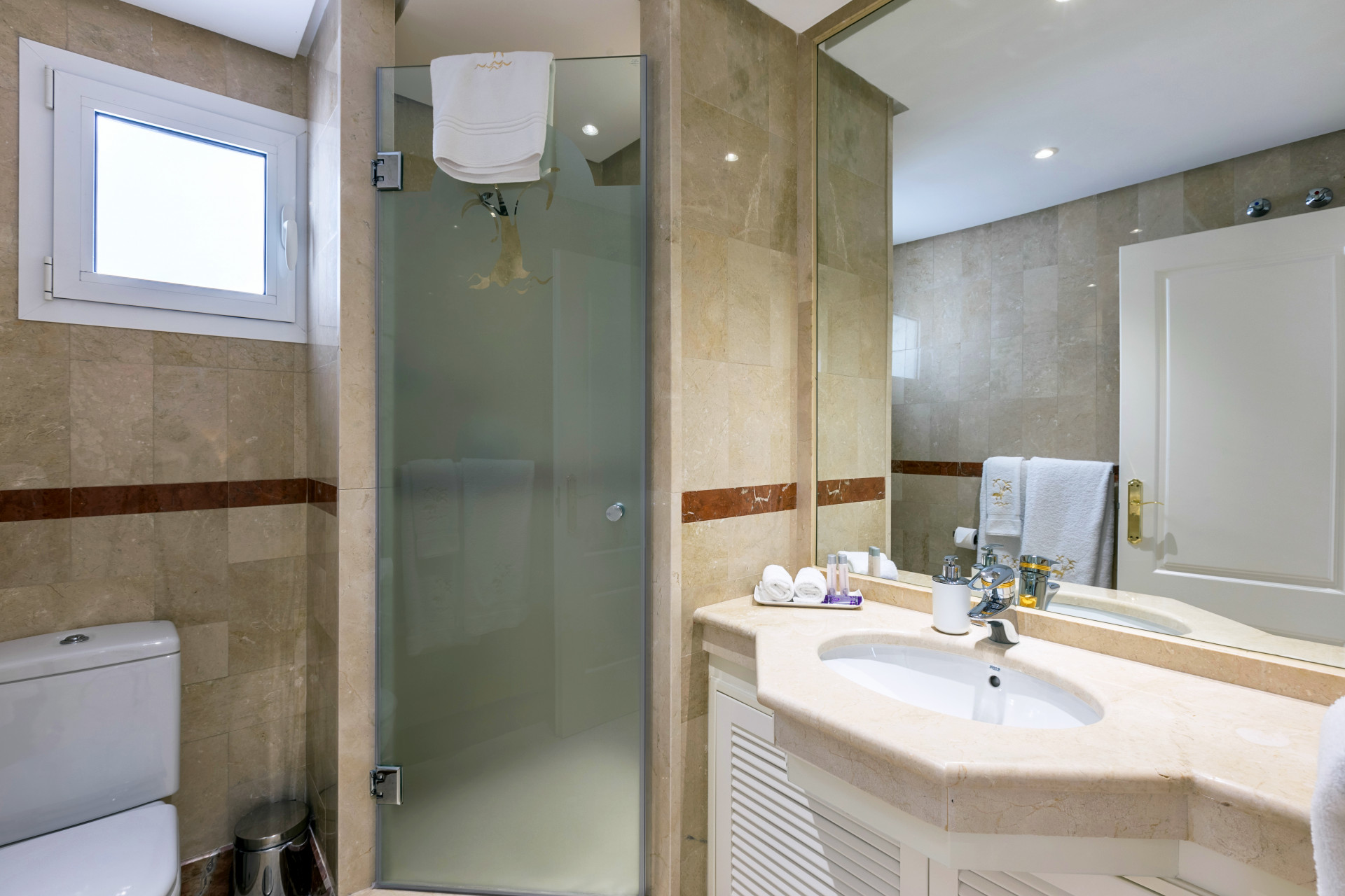 Duplex Penthouse en Marbella &#8211; Puerto Banus, Marbella - Image 12