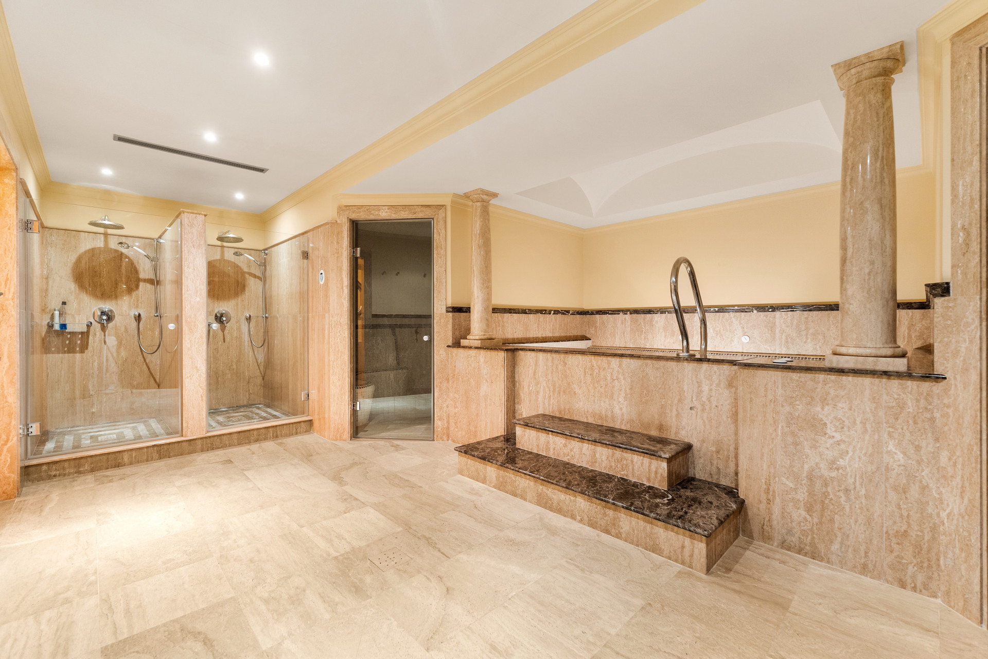Villa in Guadalmina Baja, San Pedro de Alcantara - Image 10