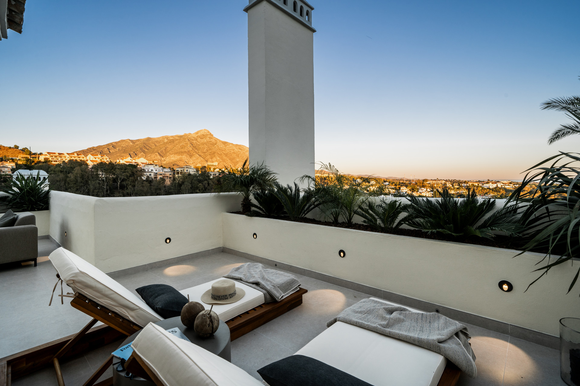 Duplex Penthouse in Nueva Andalucia, Marbella - Image 21