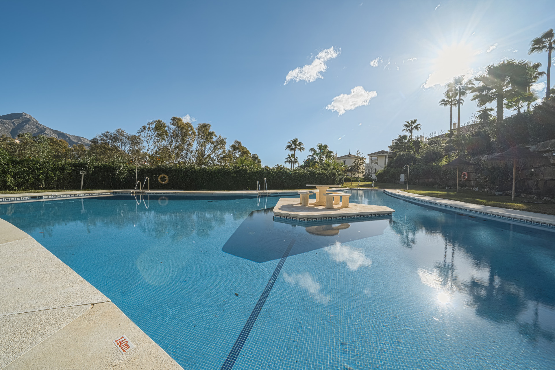 Duplex Penthouse en Nueva Andalucia, Marbella - Image 31